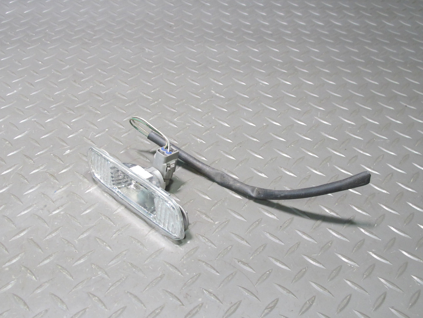 98-00 Lexus UCF20L LS400 Set of 2 Front Bumper Side Marker Light Aftermarket