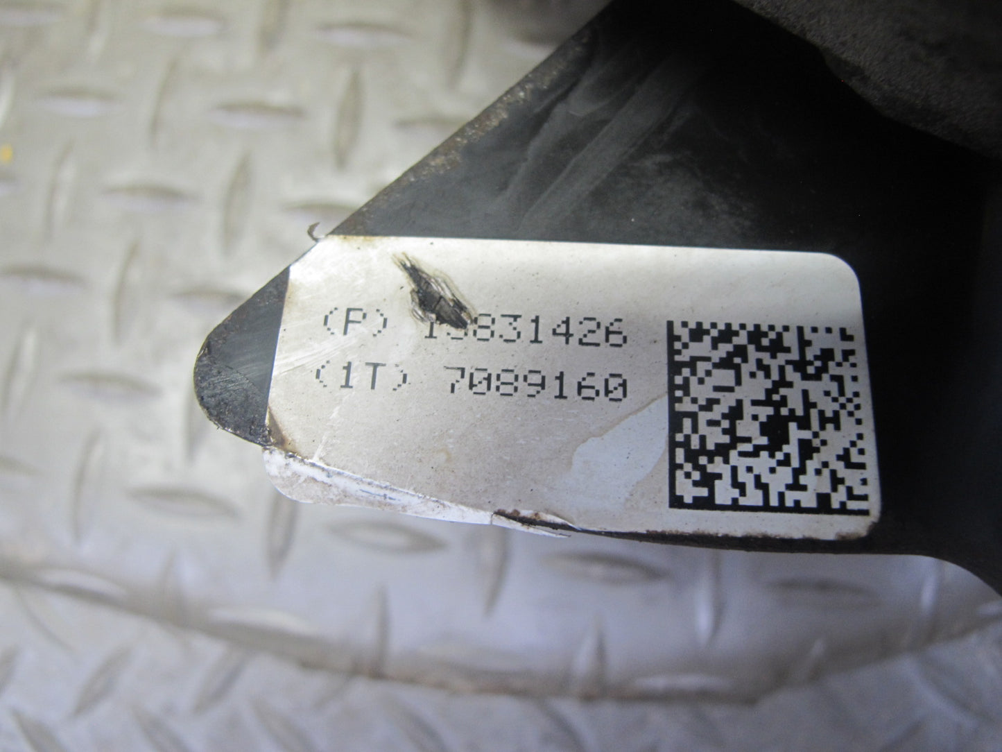 06-10 Pontiac Solstice Saturn SKY Front Left Spindle Knuckle Wheel Hub 20K OEM