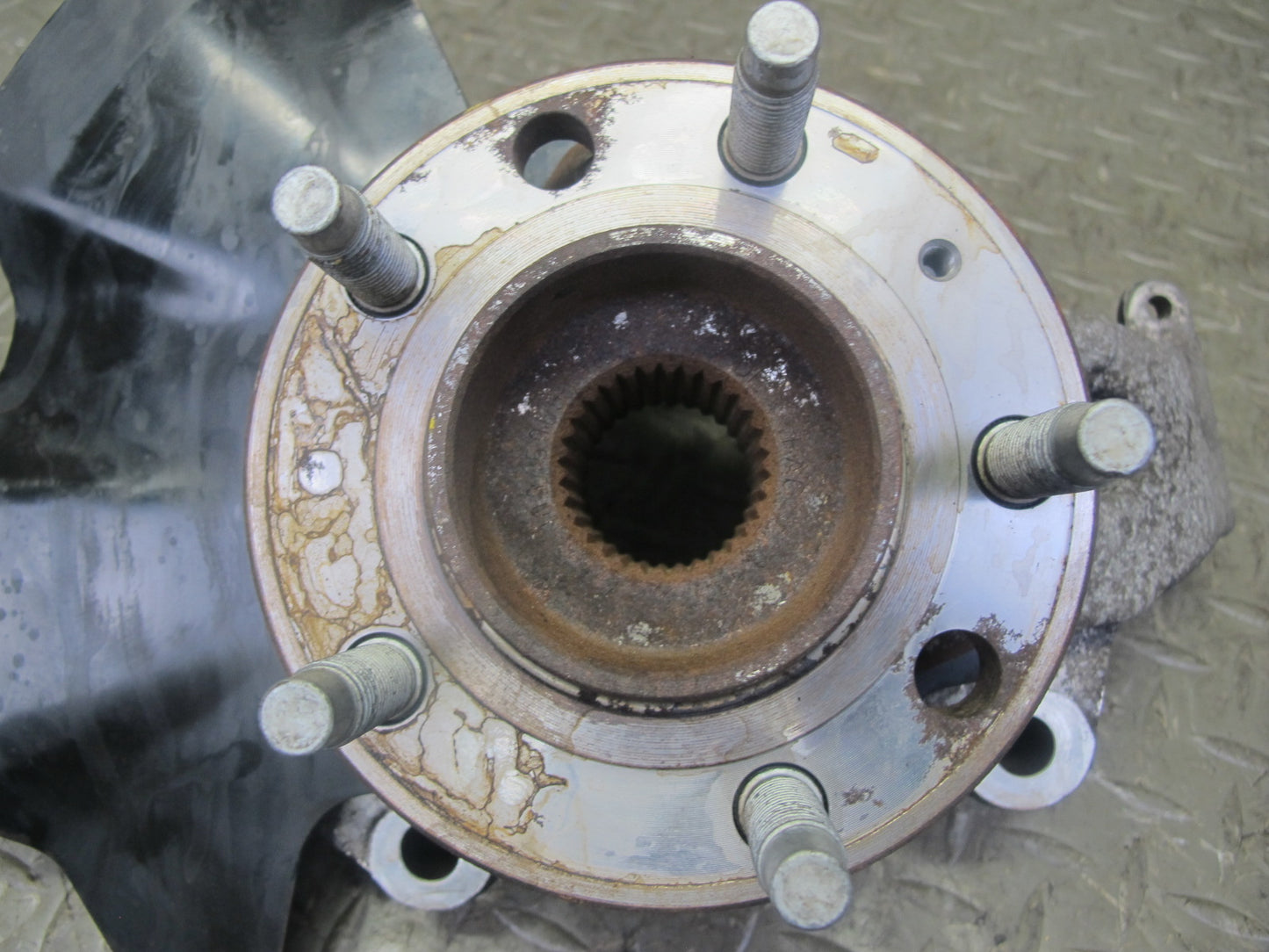 06-10 Pontiac Solstice Saturn SKY Front Left Spindle Knuckle Wheel Hub 20K OEM