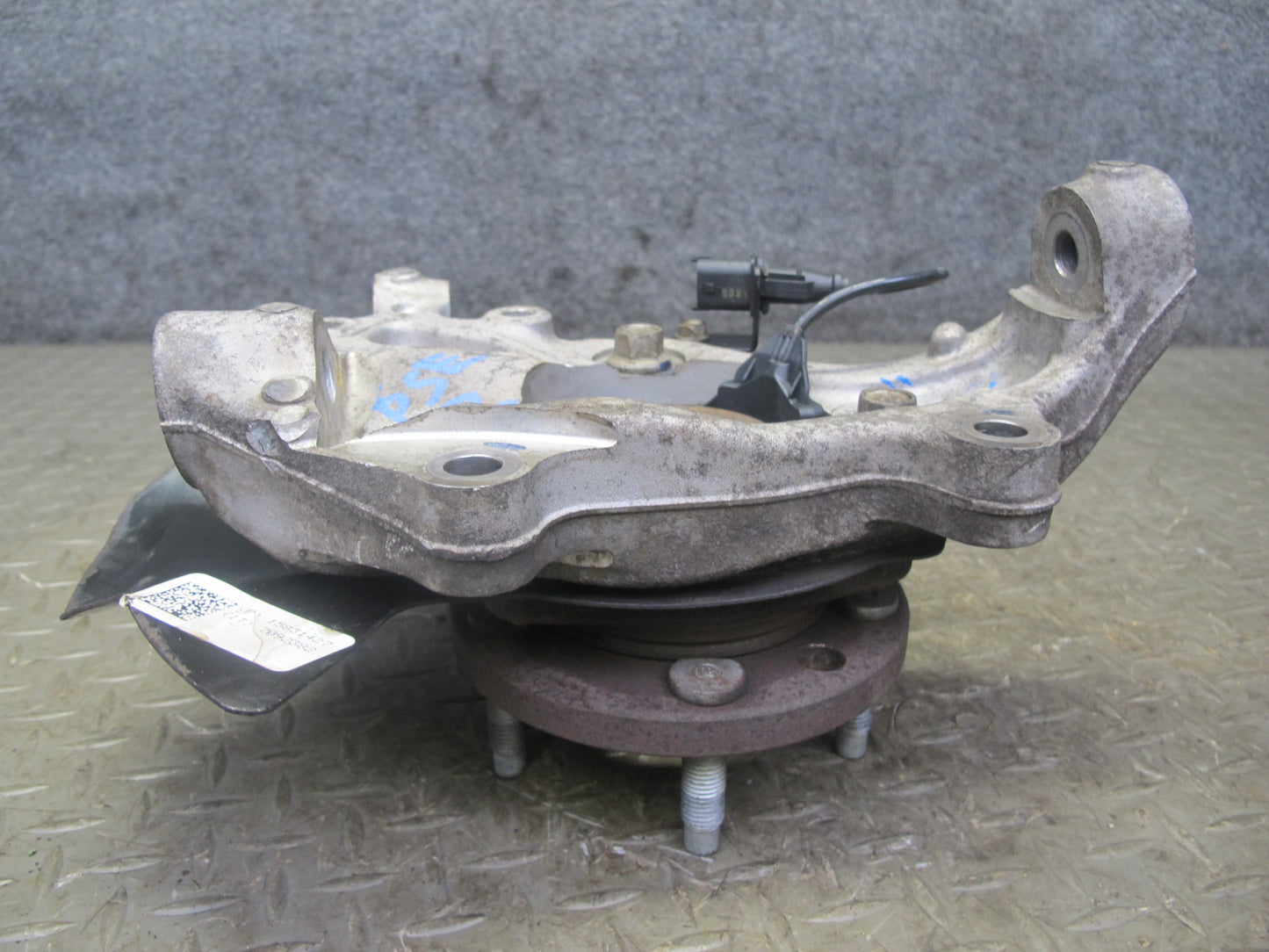 06-10 Pontiac Solstice Saturn SKY Front Right Spindle Knuckle Wheel Hub 20K OEM