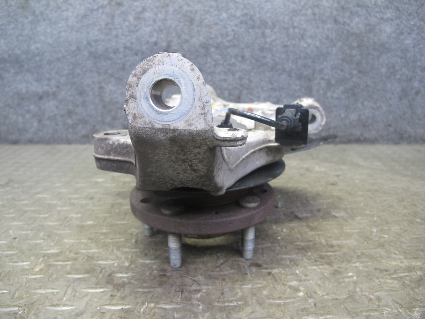 06-10 Pontiac Solstice Saturn SKY Front Right Spindle Knuckle Wheel Hub 20K OEM