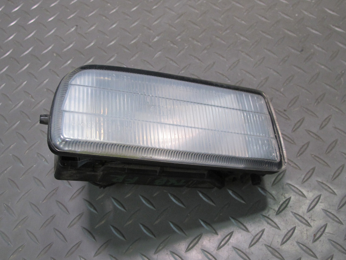 96-99 BMW E36 328iC Set of 2 Front Left & Right Fog Light Lamp OEM