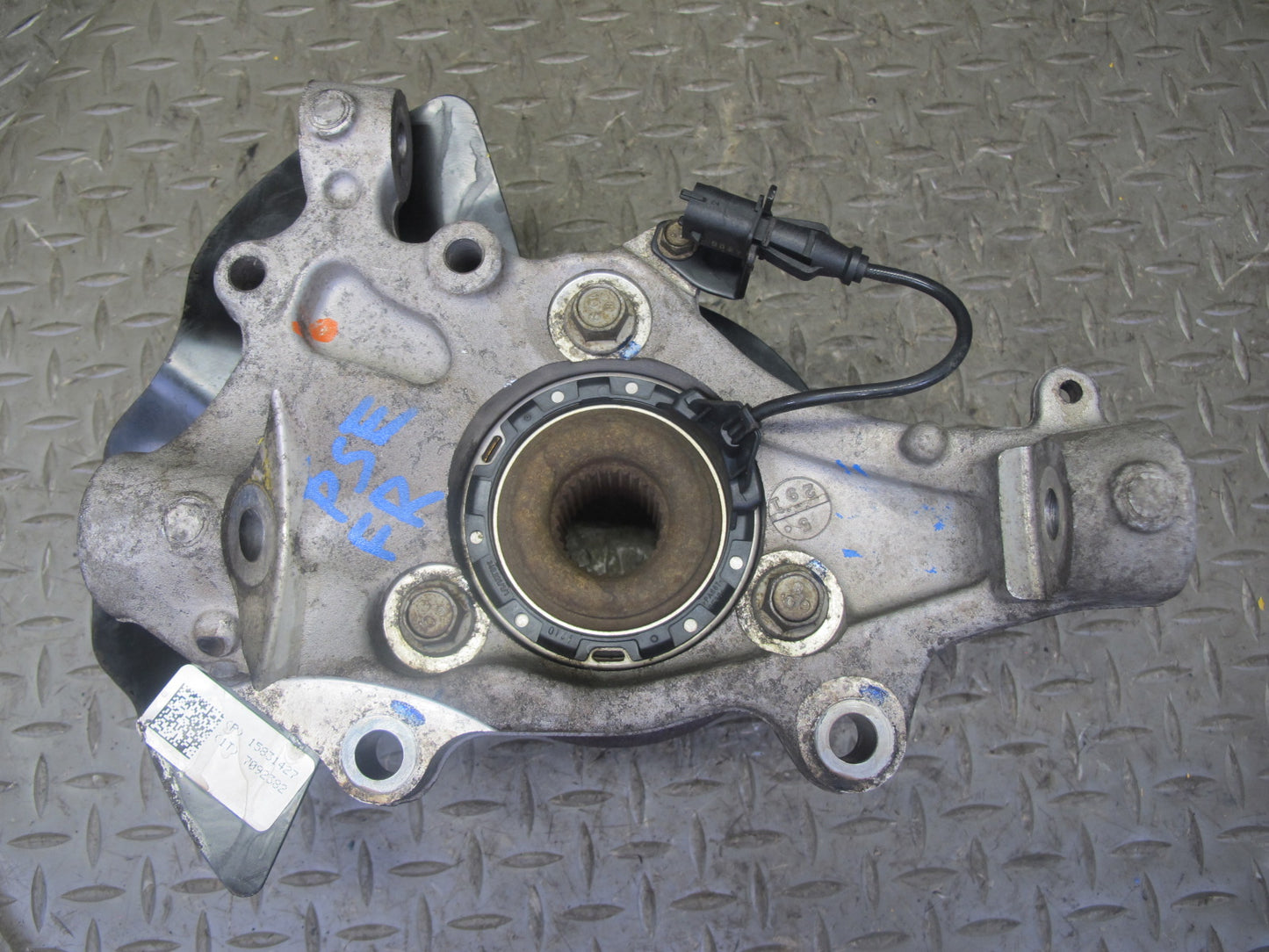 06-10 Pontiac Solstice Saturn SKY Front Right Spindle Knuckle Wheel Hub 20K OEM