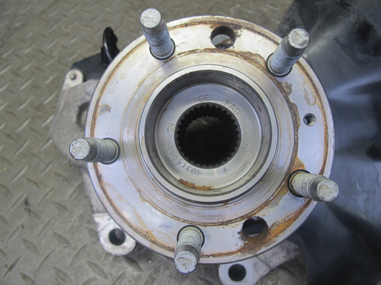 06-10 Pontiac Solstice Saturn SKY Rear Left Spindle Knuckle Wheel Hub 20K OEM