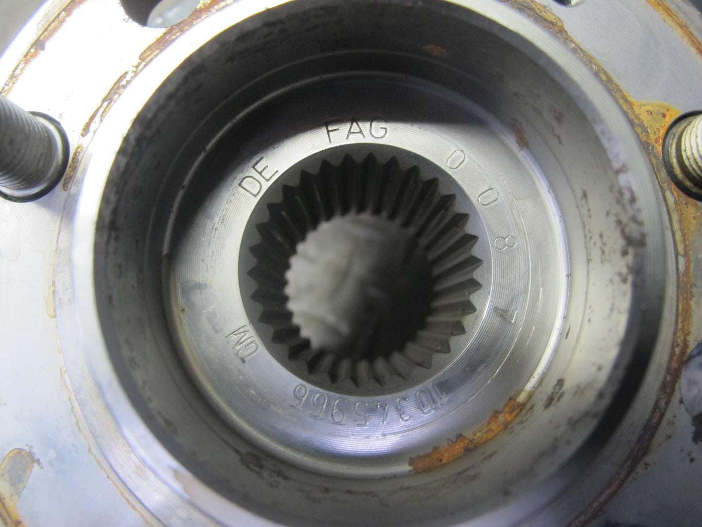 06-10 Pontiac Solstice Saturn SKY Rear Left Spindle Knuckle Wheel Hub 20K OEM