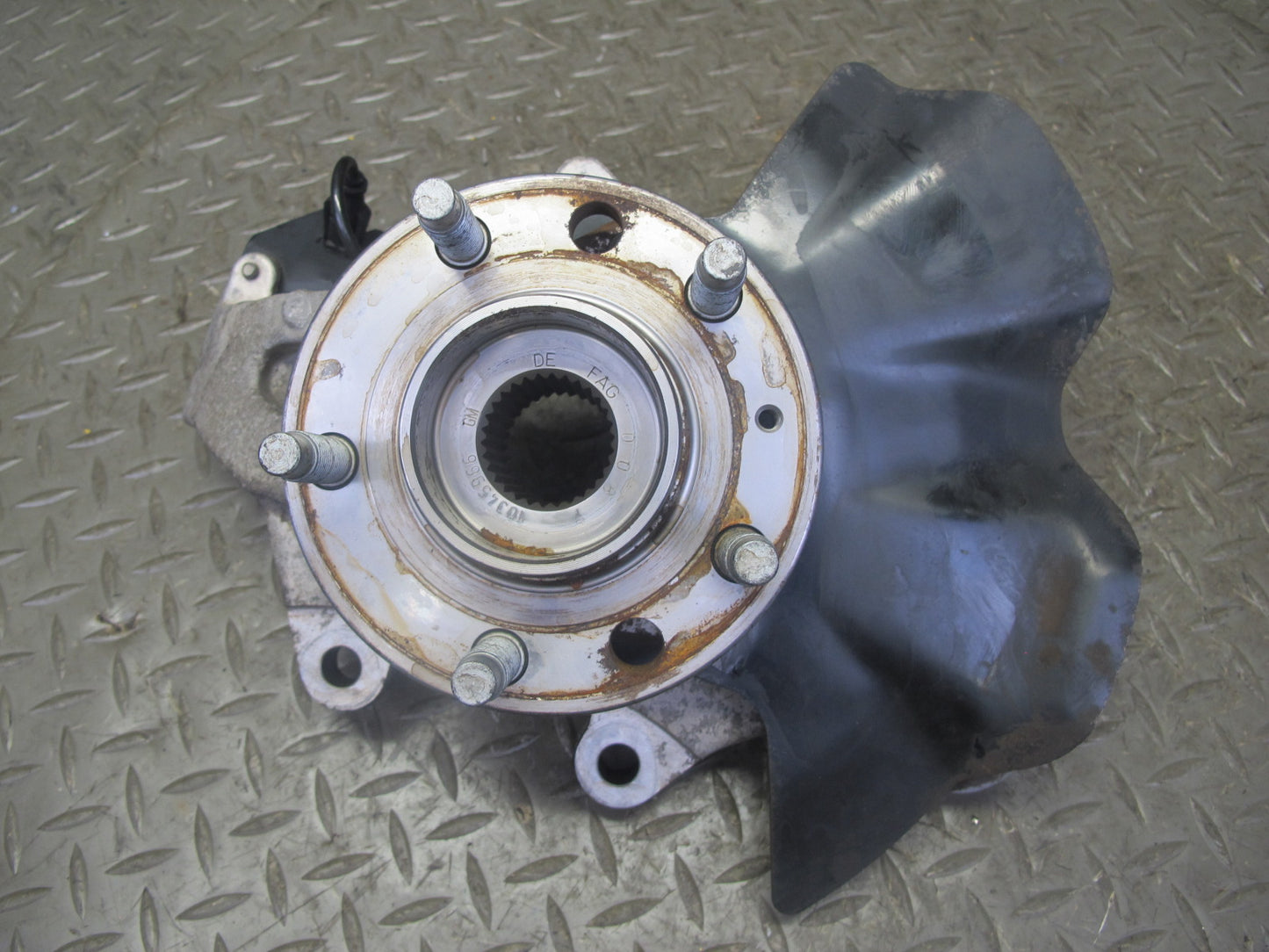 06-10 Pontiac Solstice Saturn SKY Rear Left Spindle Knuckle Wheel Hub 20K OEM