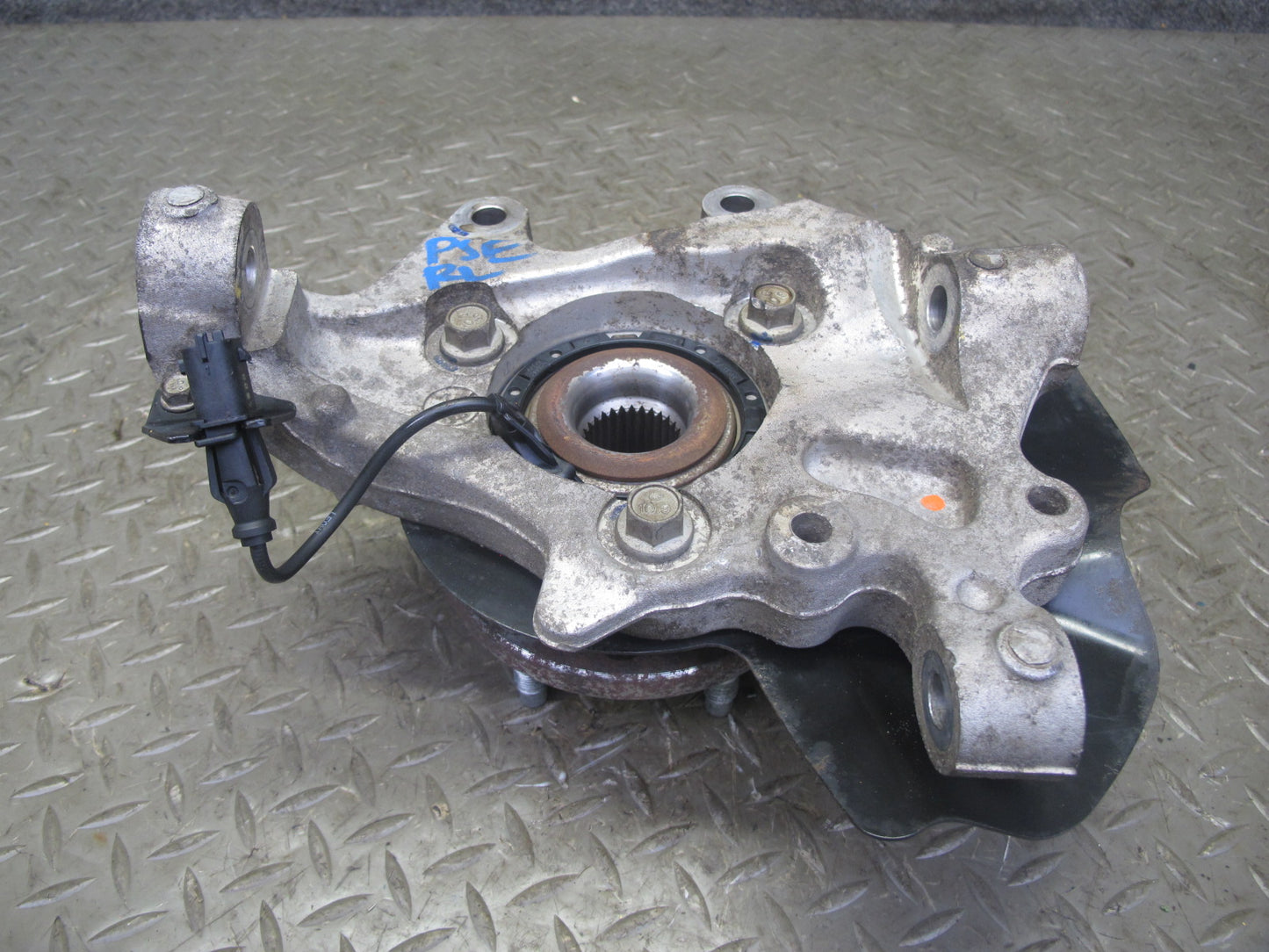 06-10 Pontiac Solstice Saturn SKY Rear Left Spindle Knuckle Wheel Hub 20K OEM