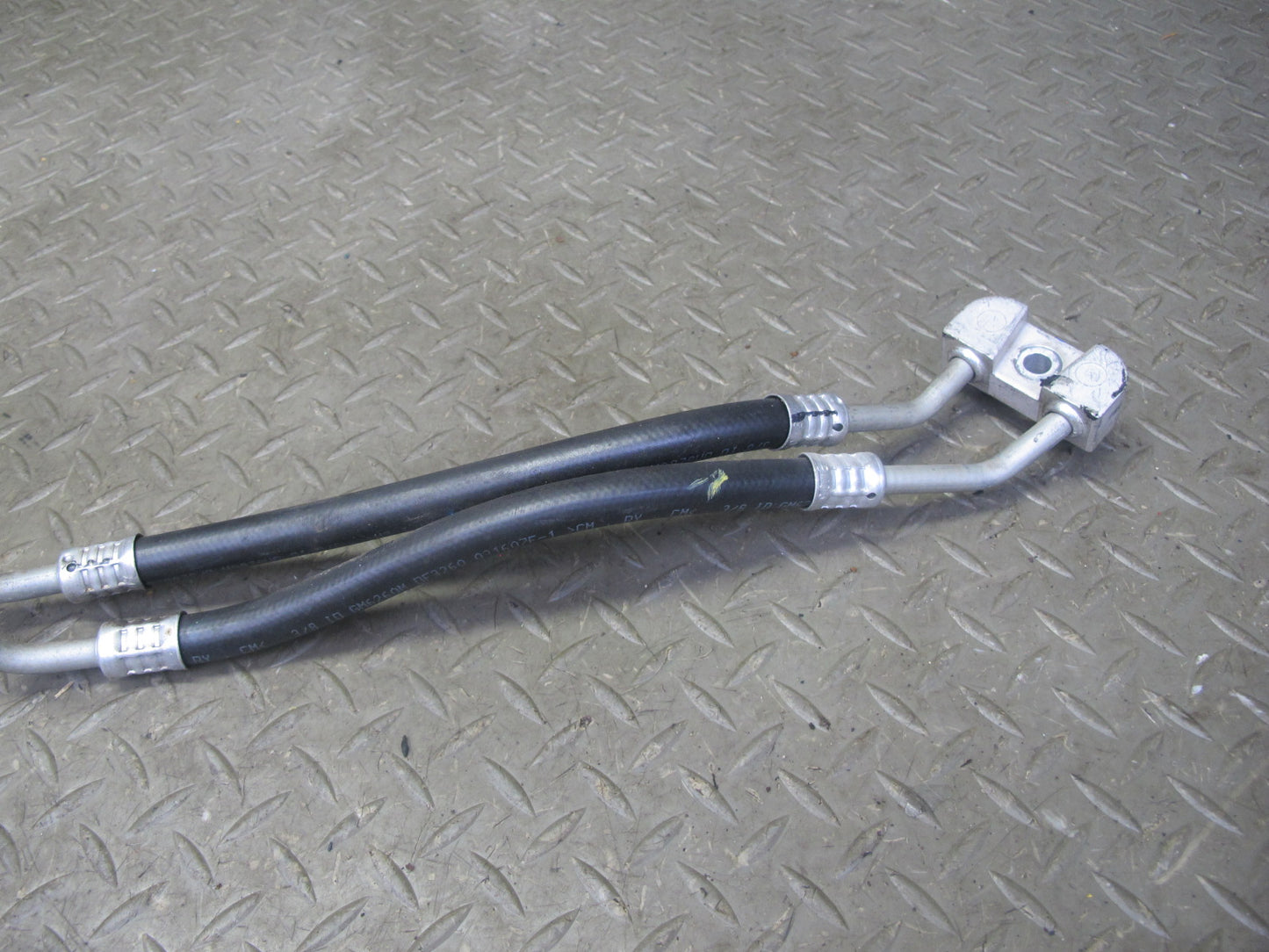 06-10 Pontiac Solstice Saturn SKY 2.4L A/T Auto Transmission Oil Cooler Hose OEM