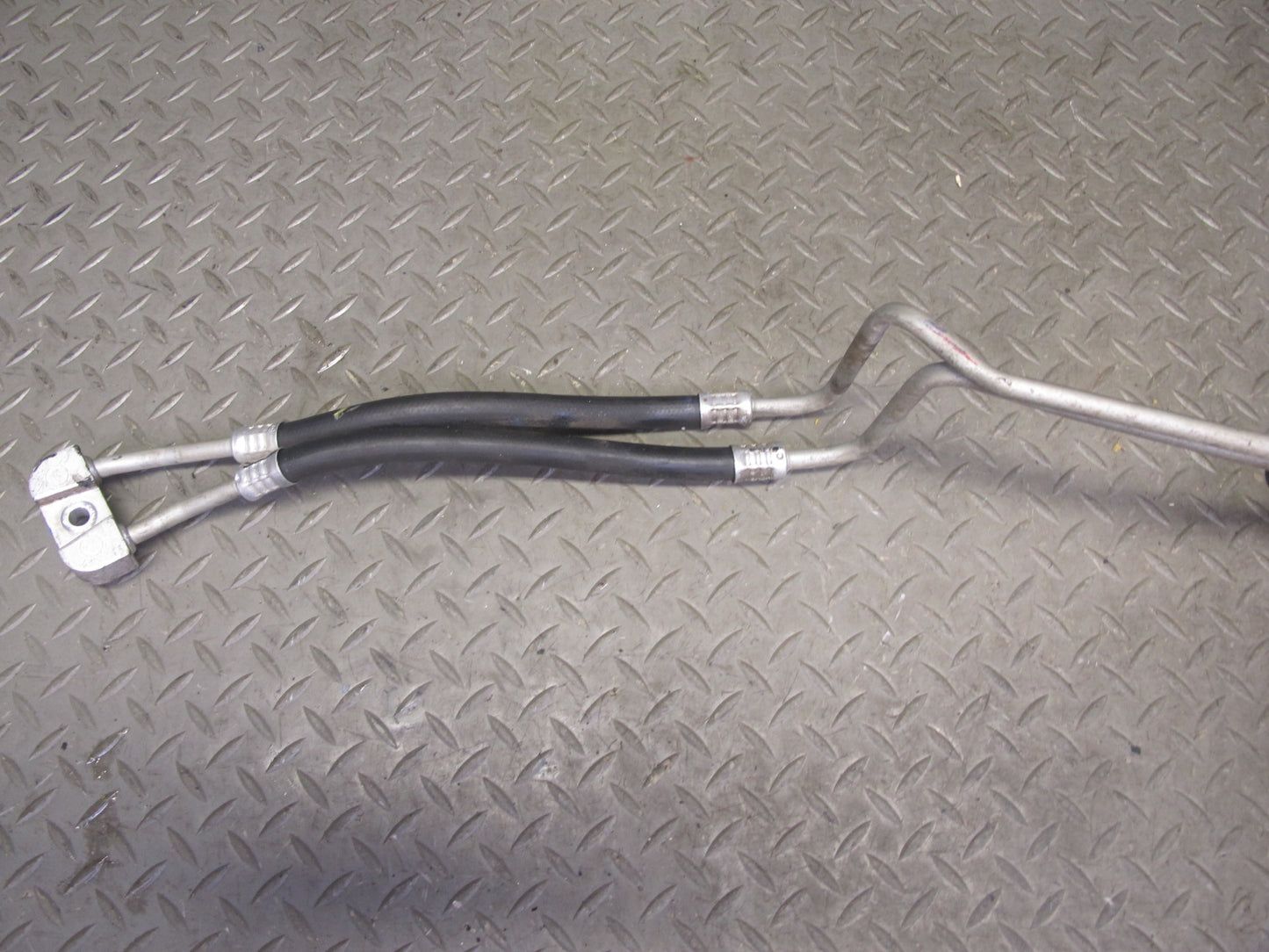 06-10 Pontiac Solstice Saturn SKY 2.4L A/T Auto Transmission Oil Cooler Hose OEM