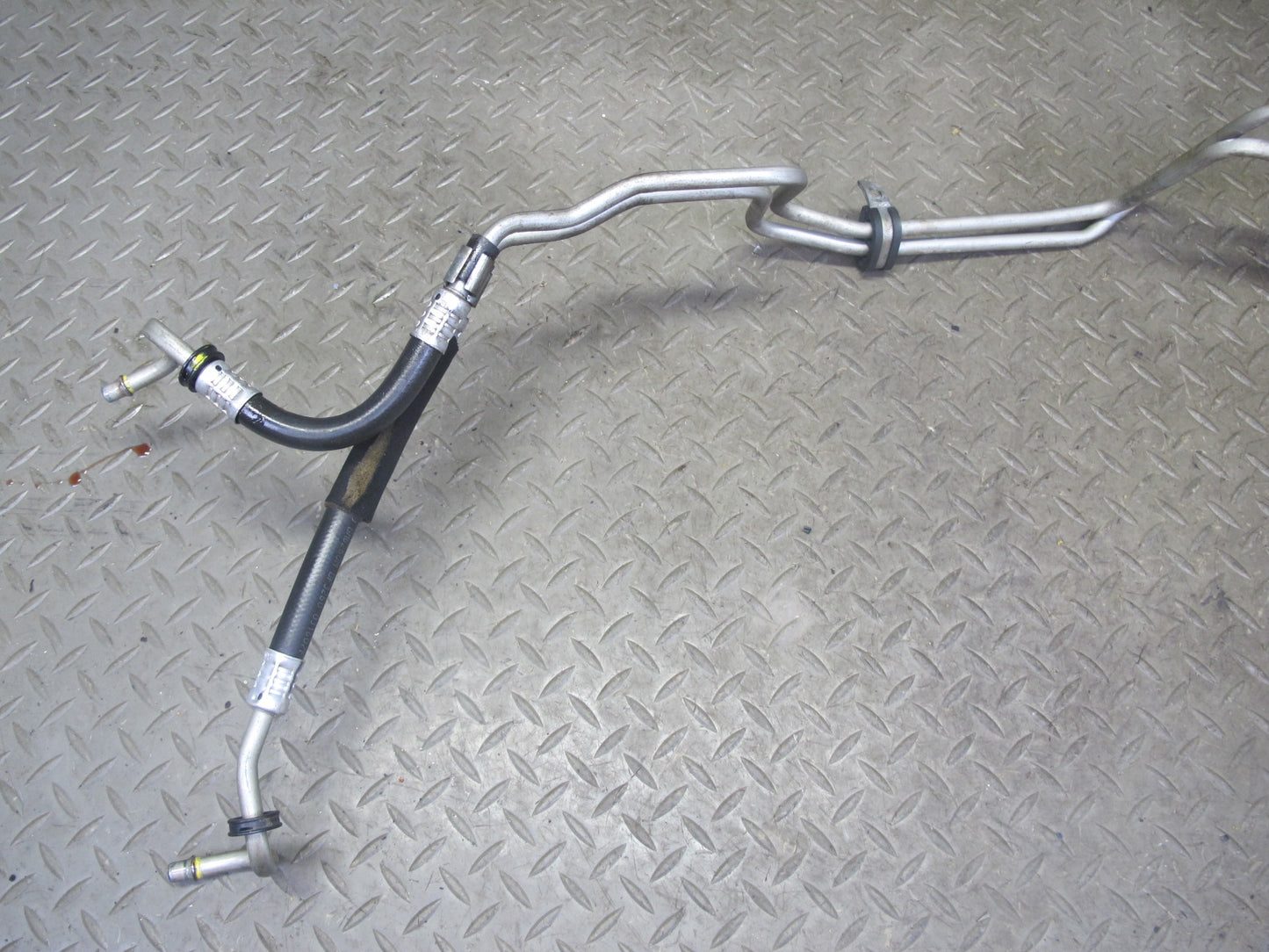 06-10 Pontiac Solstice Saturn SKY 2.4L A/T Auto Transmission Oil Cooler Hose OEM