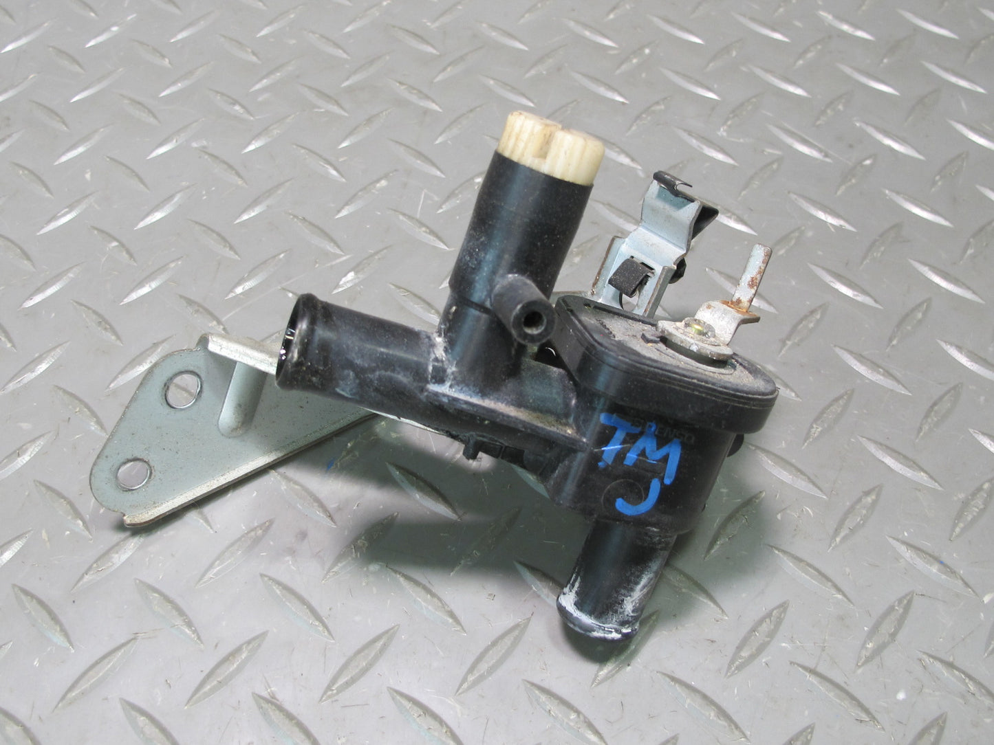 85-89 Toyota MR2 AW15 Heater Control Valve w Bracket OEM