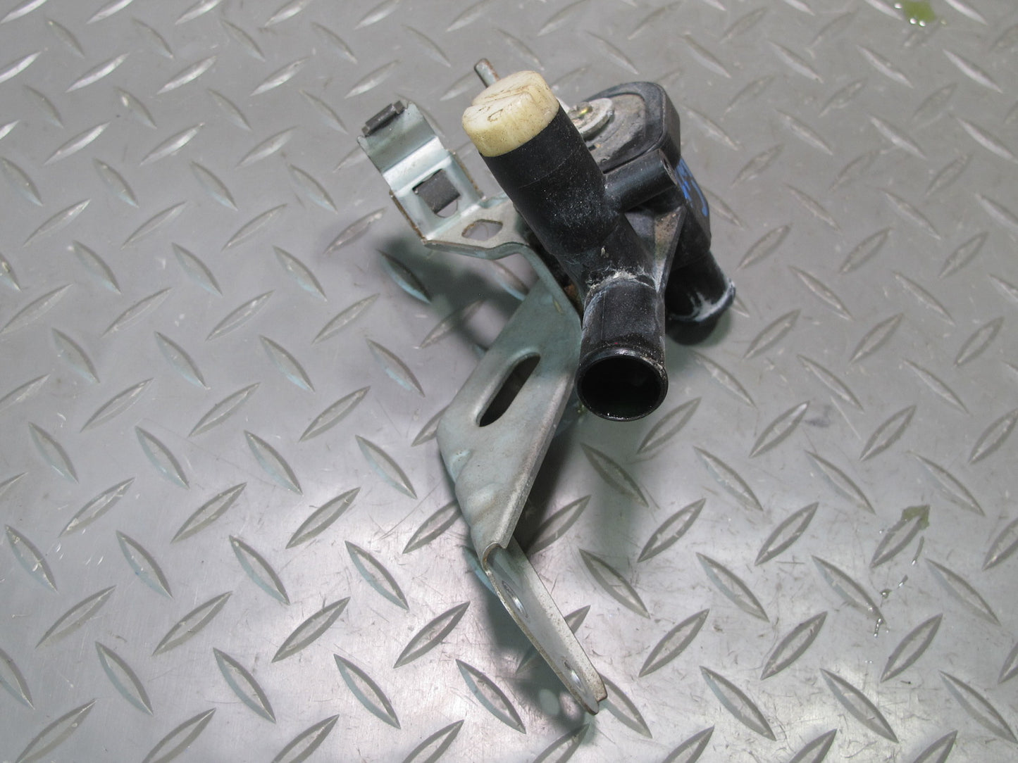 85-89 Toyota MR2 AW15 Heater Control Valve w Bracket OEM