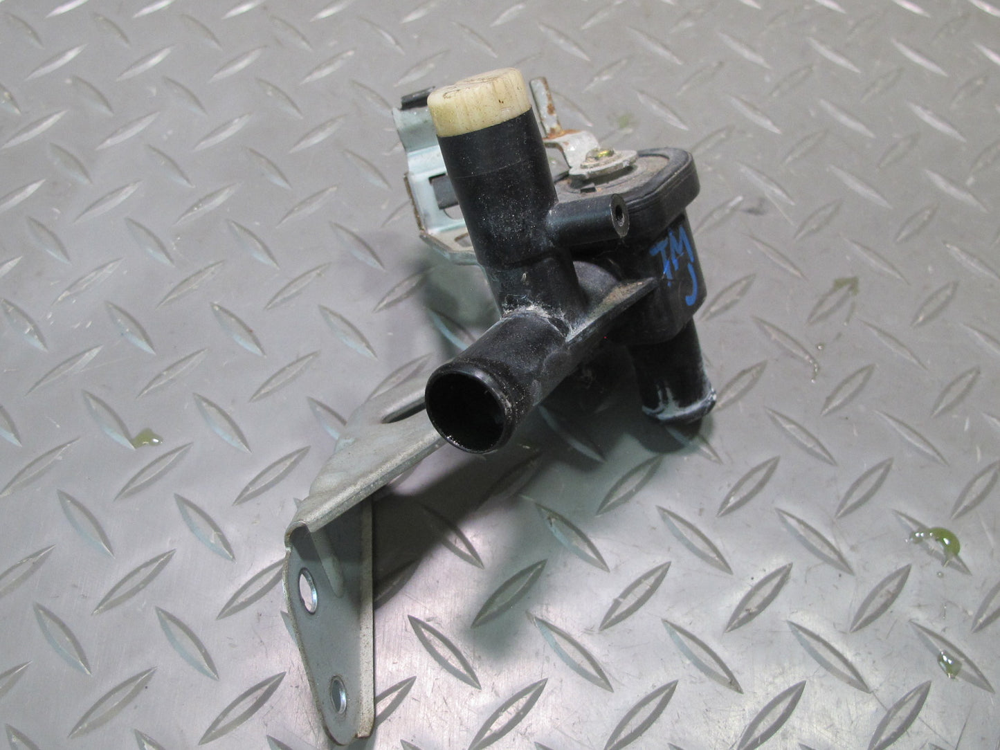 85-89 Toyota MR2 AW15 Heater Control Valve w Bracket OEM