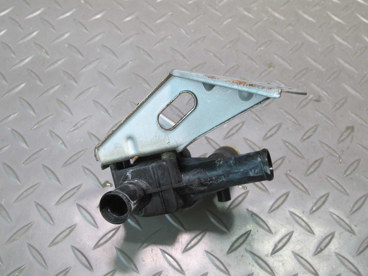 85-89 Toyota MR2 AW15 Heater Control Valve w Bracket OEM