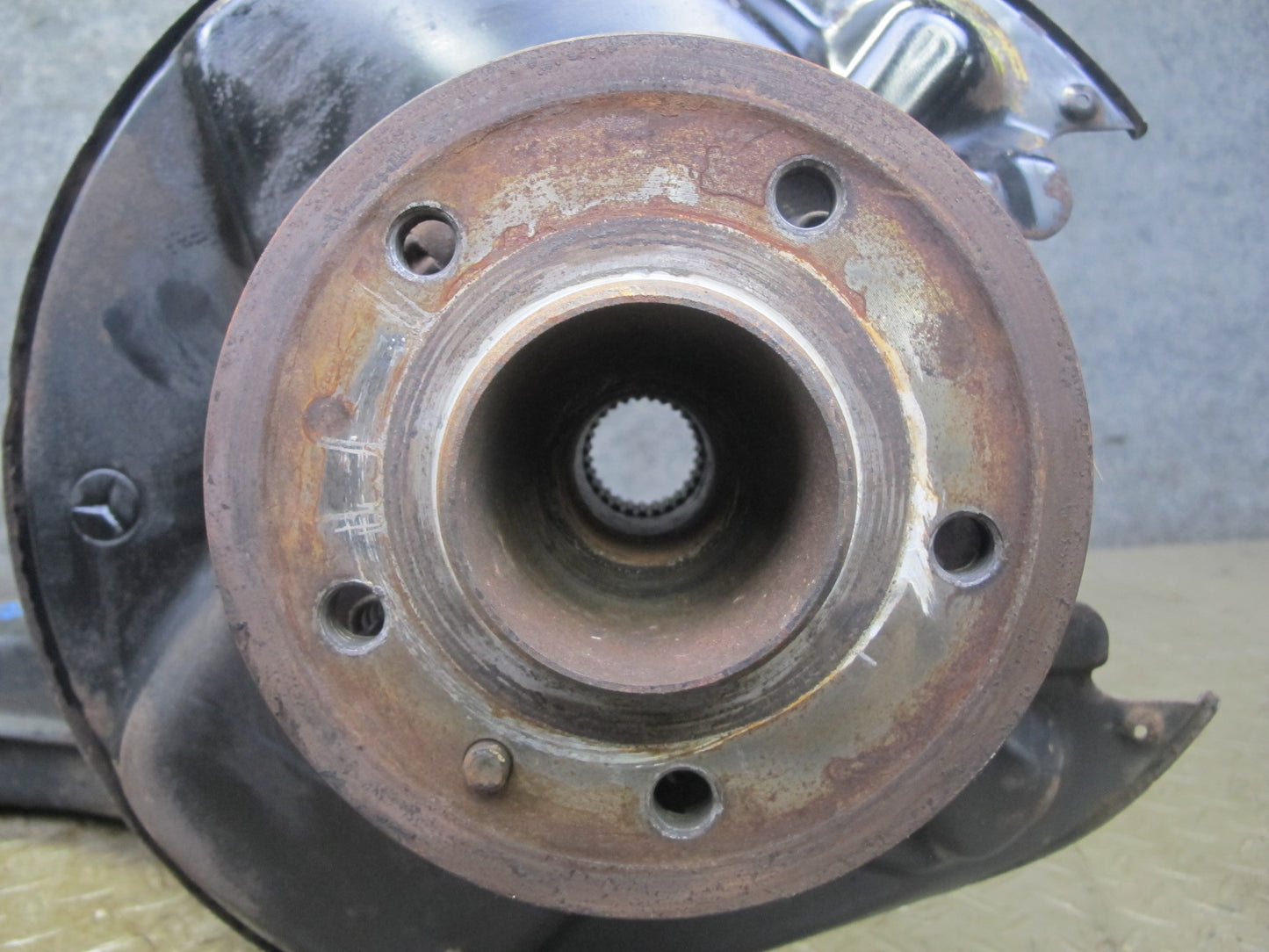 77-85 Mercedes W123 Sedan Rear Left Spindle Knuckle Wheel Hub Bearing 117K OEM