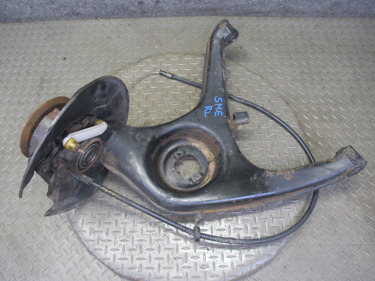 77-85 Mercedes W123 Sedan Rear Left Spindle Knuckle Wheel Hub Bearing 117K OEM