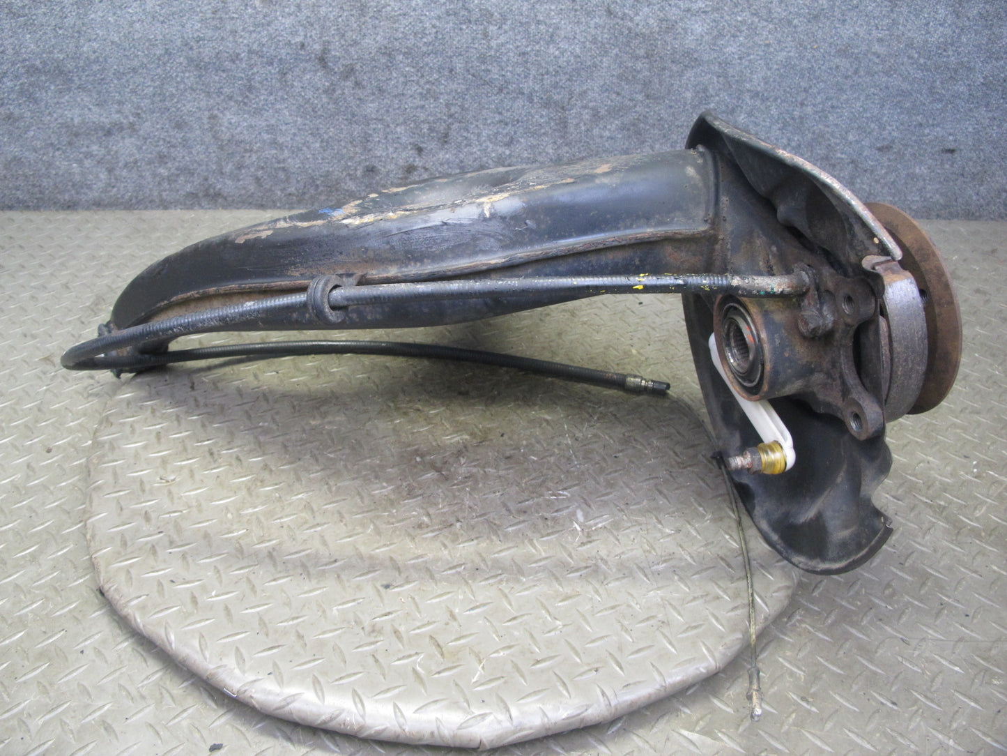 77-85 Mercedes W123 Sedan Rear Left Spindle Knuckle Wheel Hub Bearing 117K OEM