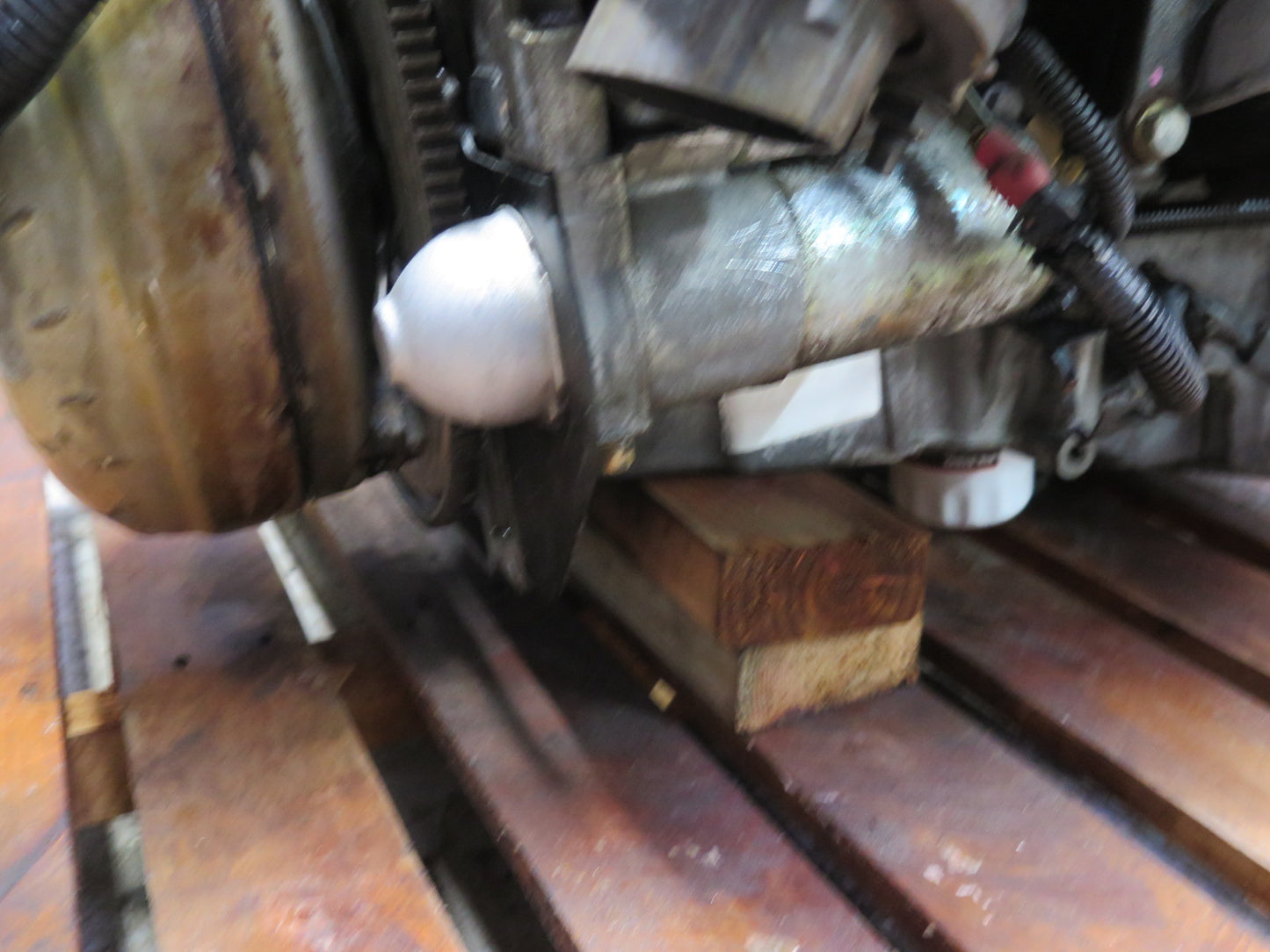 05-06 Chevrolet SSR 6.0L LS2 RWD Engine Motor w Torque Converter Assembly OEM