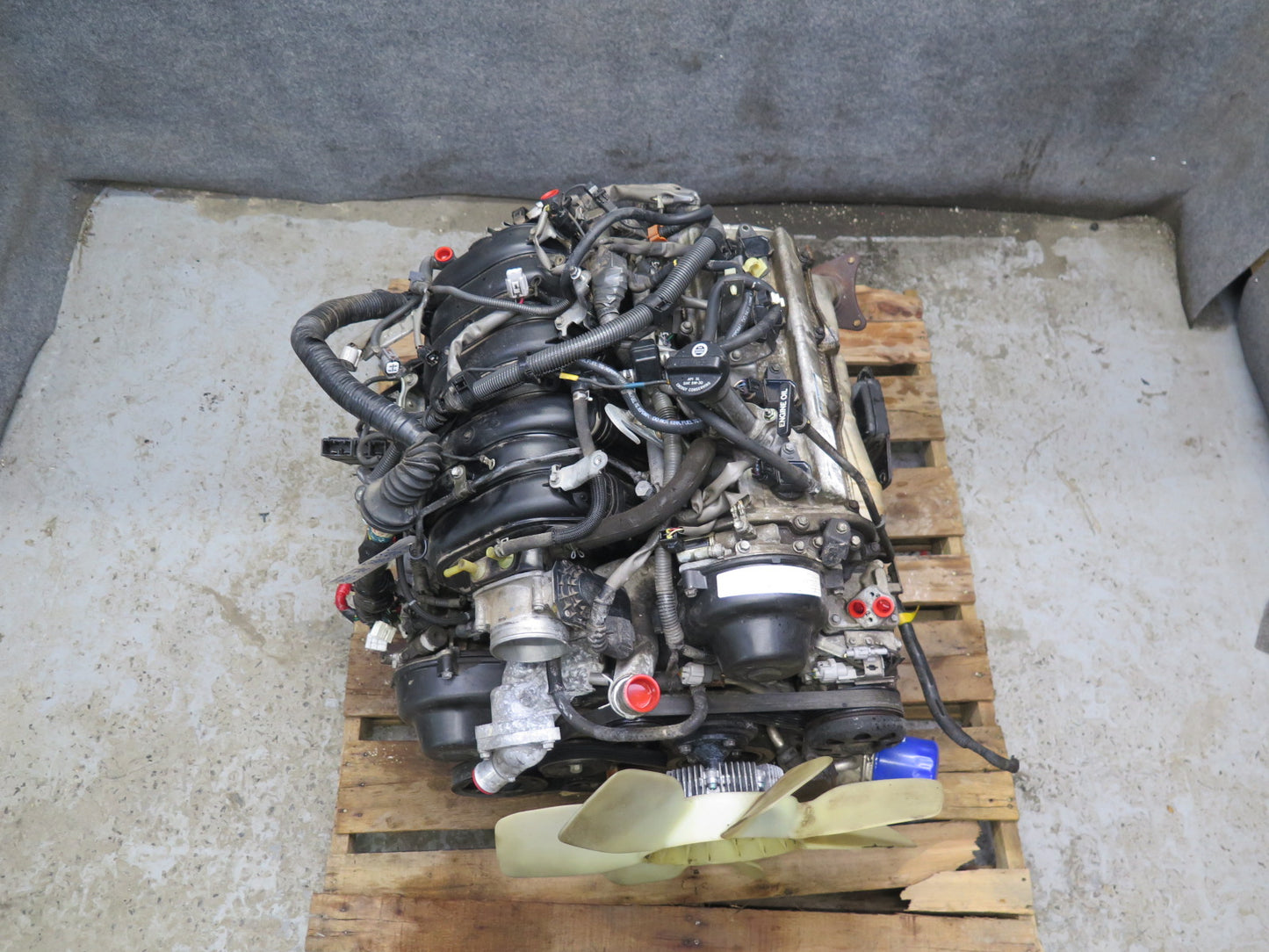 2006-2007 Lexus J100 LX470 4.7L V8 2UZFE Complete Engine Motor VIN T 5TH Digit