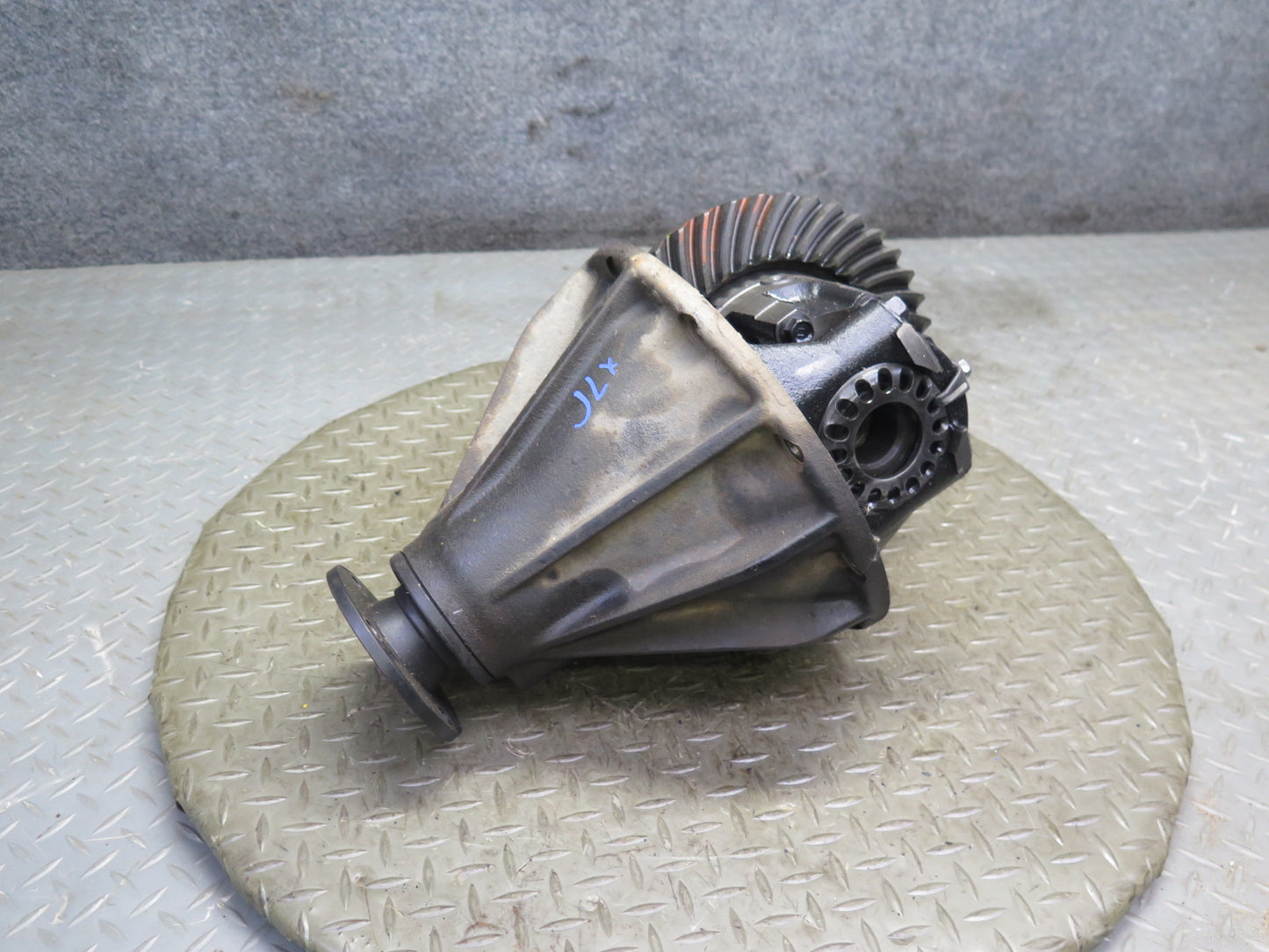 2003-2007 Lexus J100 LX470 4WD Rear Differential Axle Carrier 4.10 Ratio