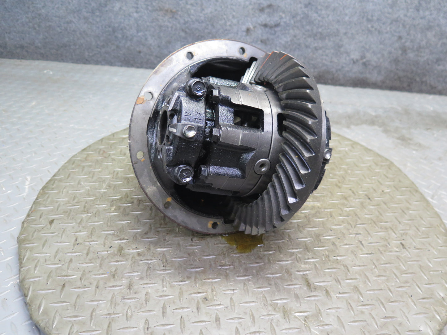 2003-2007 Lexus J100 LX470 4WD Rear Differential Axle Carrier 4.10 Ratio