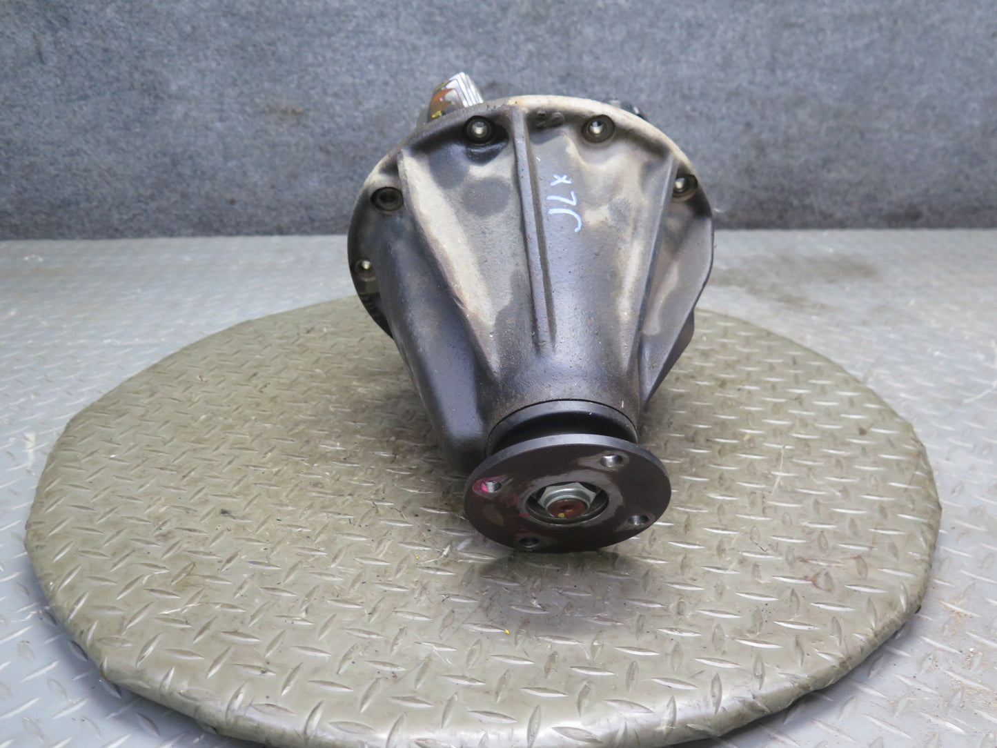 2003-2007 Lexus J100 LX470 4WD Rear Differential Axle Carrier 4.10 Ratio