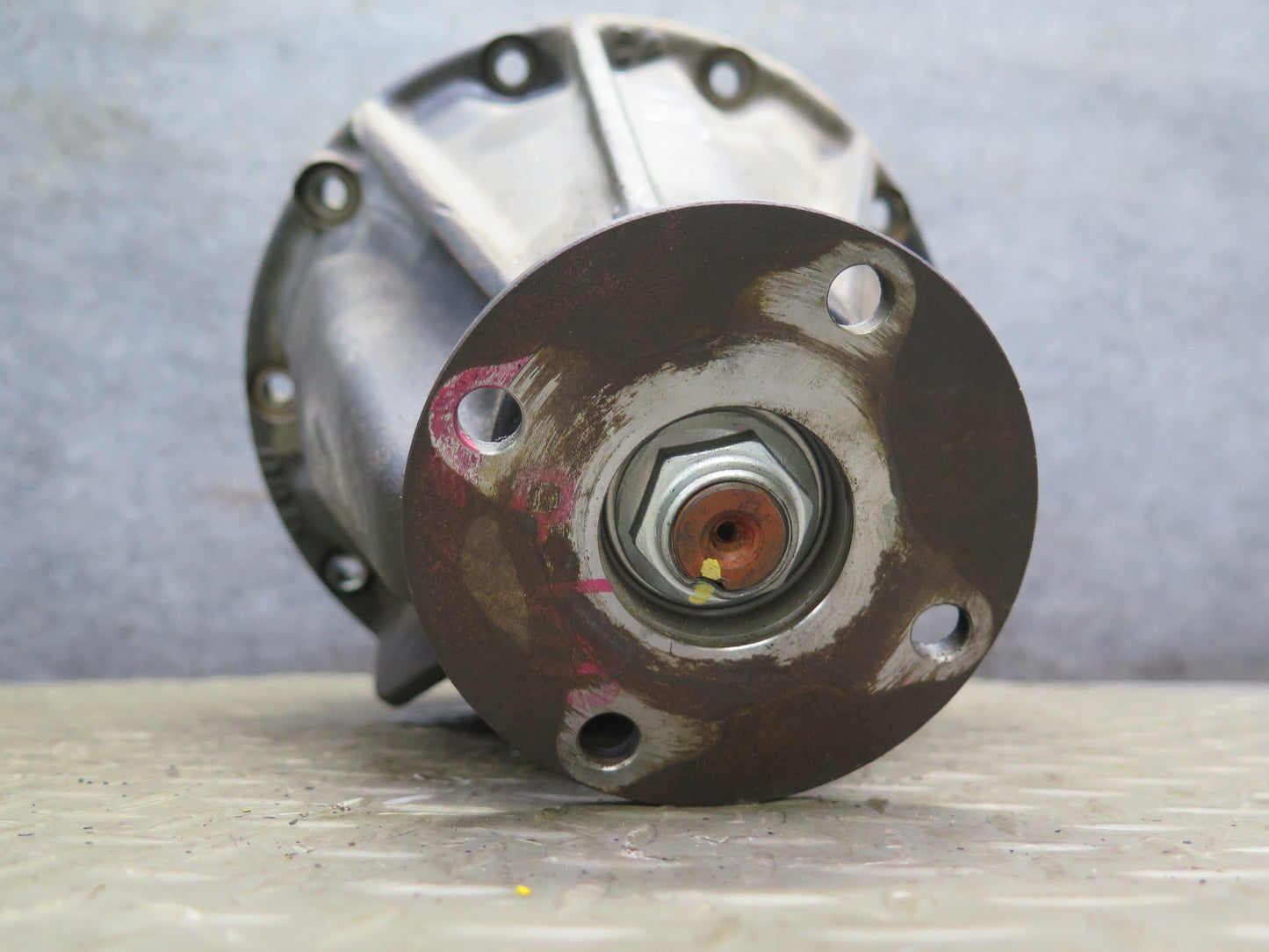 2003-2007 Lexus J100 LX470 4WD Rear Differential Axle Carrier 4.10 Ratio