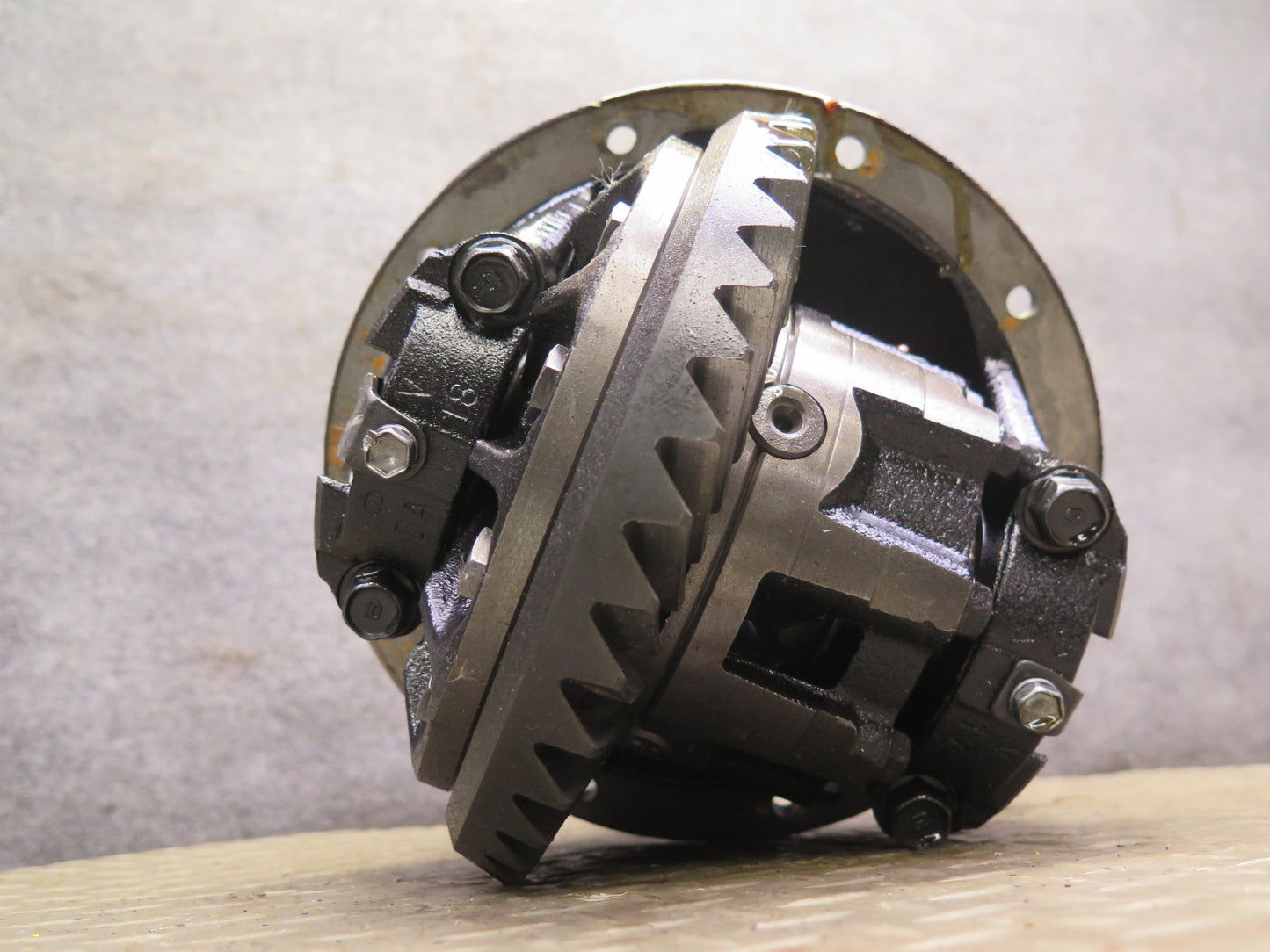 2003-2007 Lexus J100 LX470 4WD Rear Differential Axle Carrier 4.10 Ratio