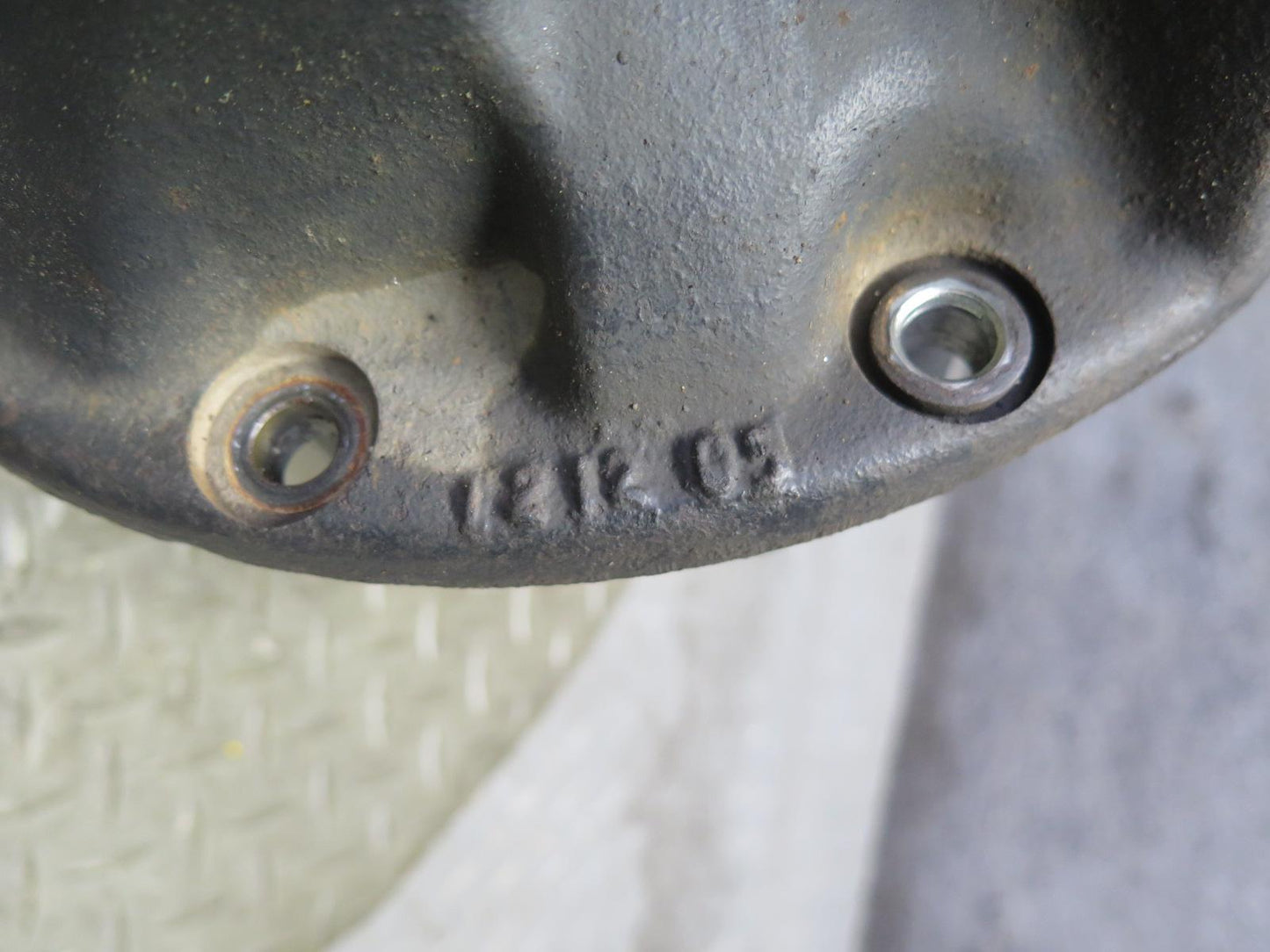 2003-2007 Lexus J100 LX470 4WD Rear Differential Axle Carrier 4.10 Ratio