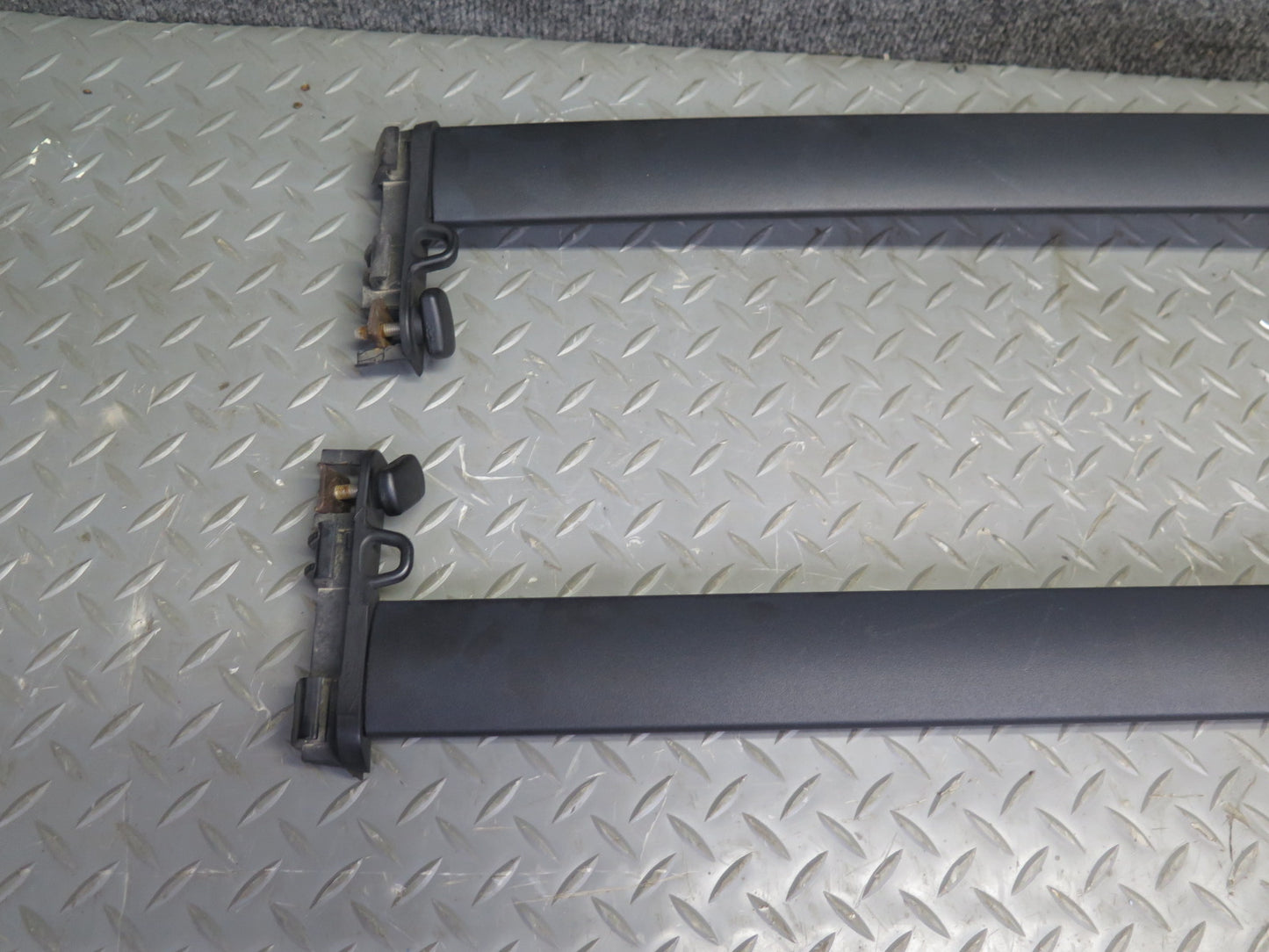 2007-2014 Cadillac Escalade Left & Right Roof Luggage Rack Rail Cross Bar Set