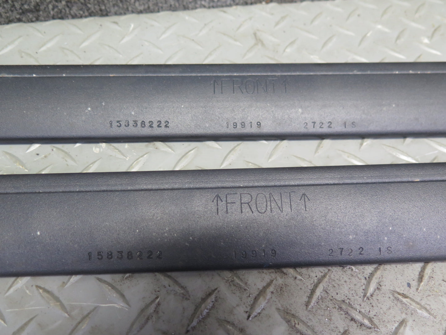 2007-2014 Cadillac Escalade Left & Right Roof Luggage Rack Rail Cross Bar Set