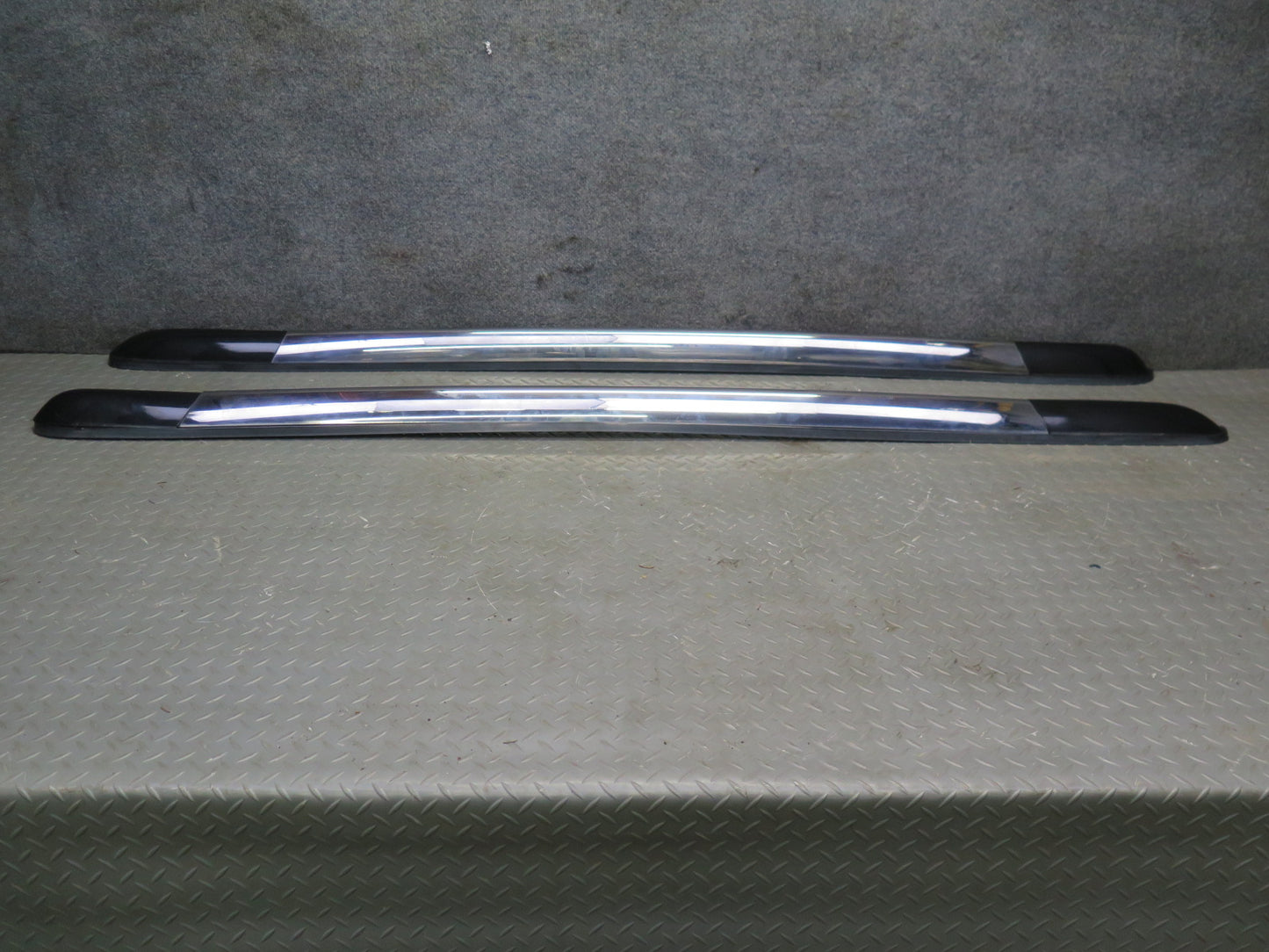 2007-2014 Cadillac Escalade Left & Right Roof Luggage Rack Rail Cross Bar Set