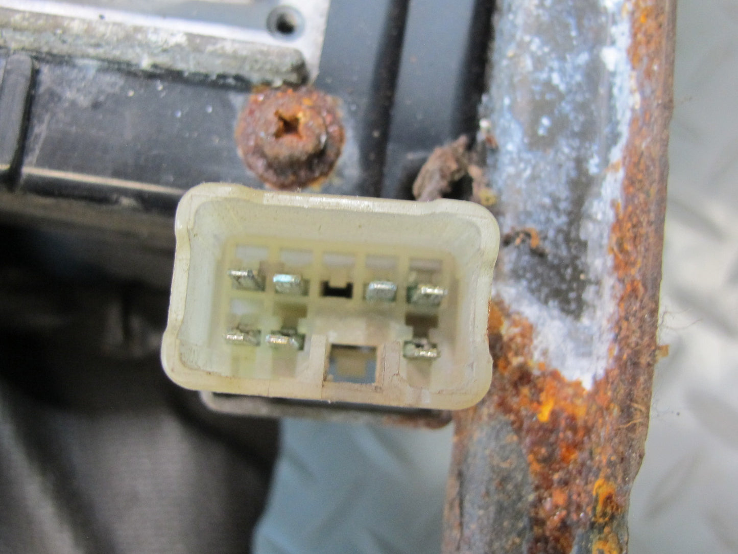 85-89 Toyota MR2 AW15 Subwoofer Speaker w Box Assembly OEM