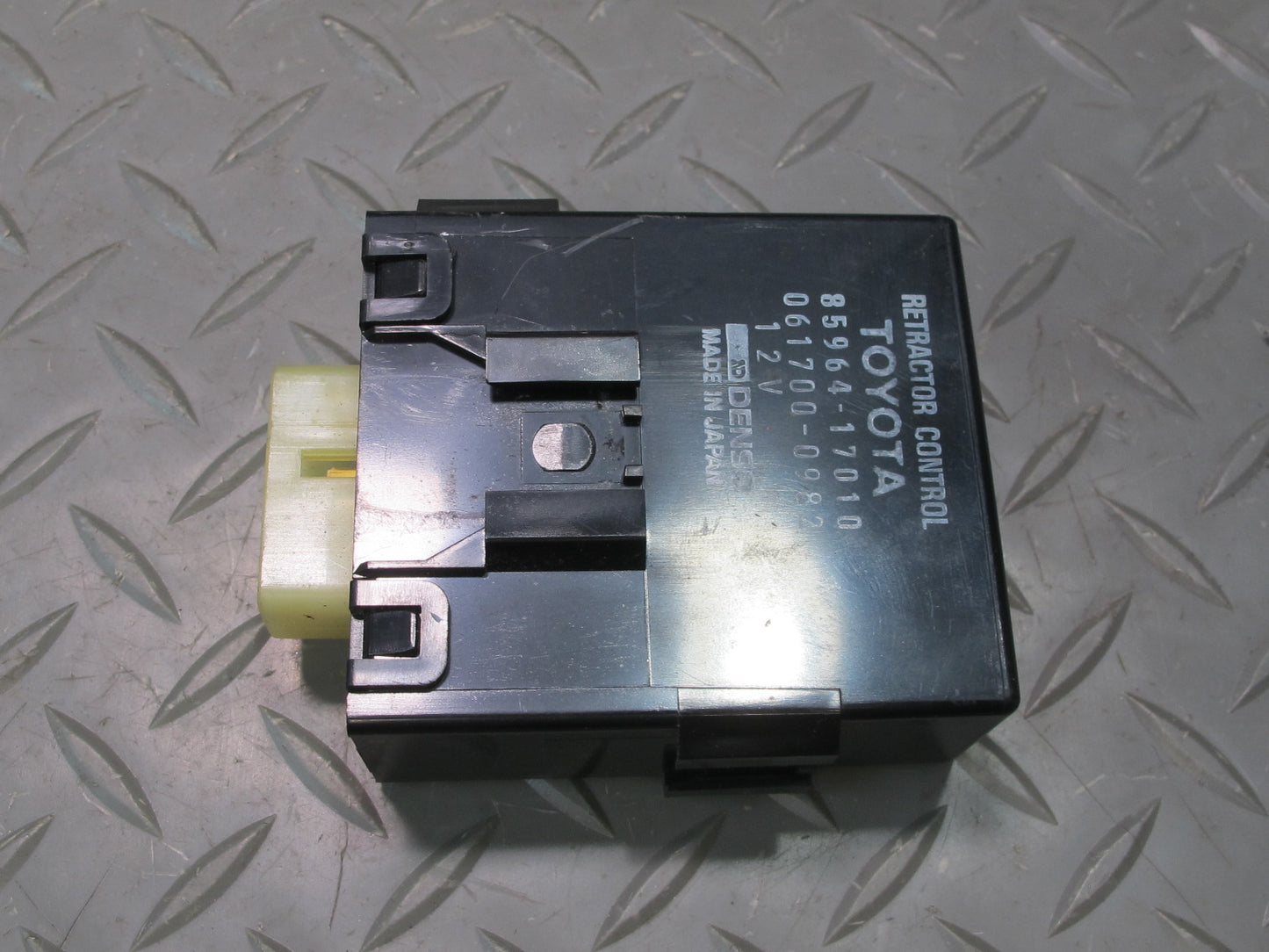 85-89 Toyota MR2 AW15 Headlight Retractor Control Module 85964-17010 OEM