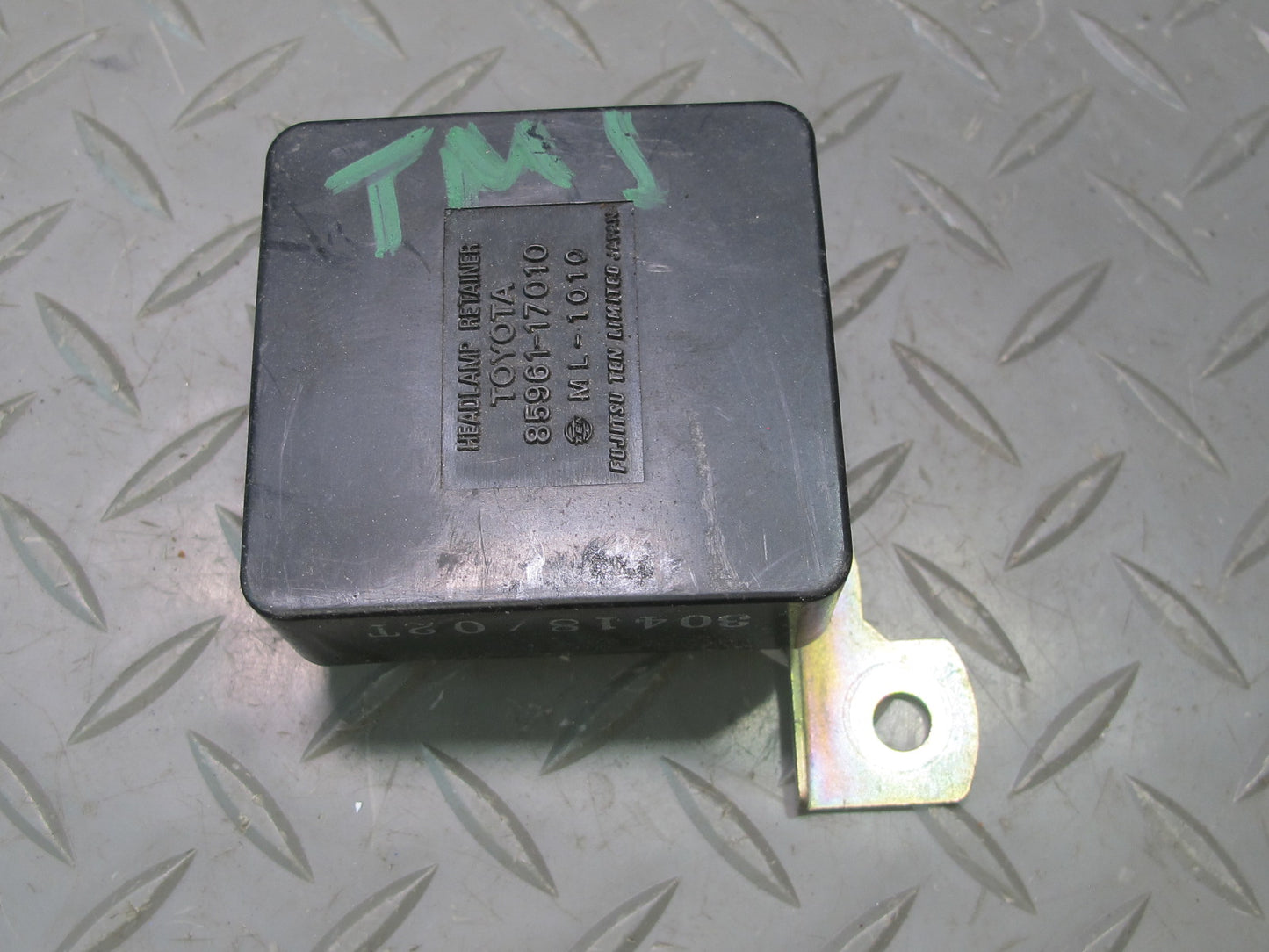 85-89 Toyota MR2 AW15 Headlight Retainer Control Module 85961-17010 OEM