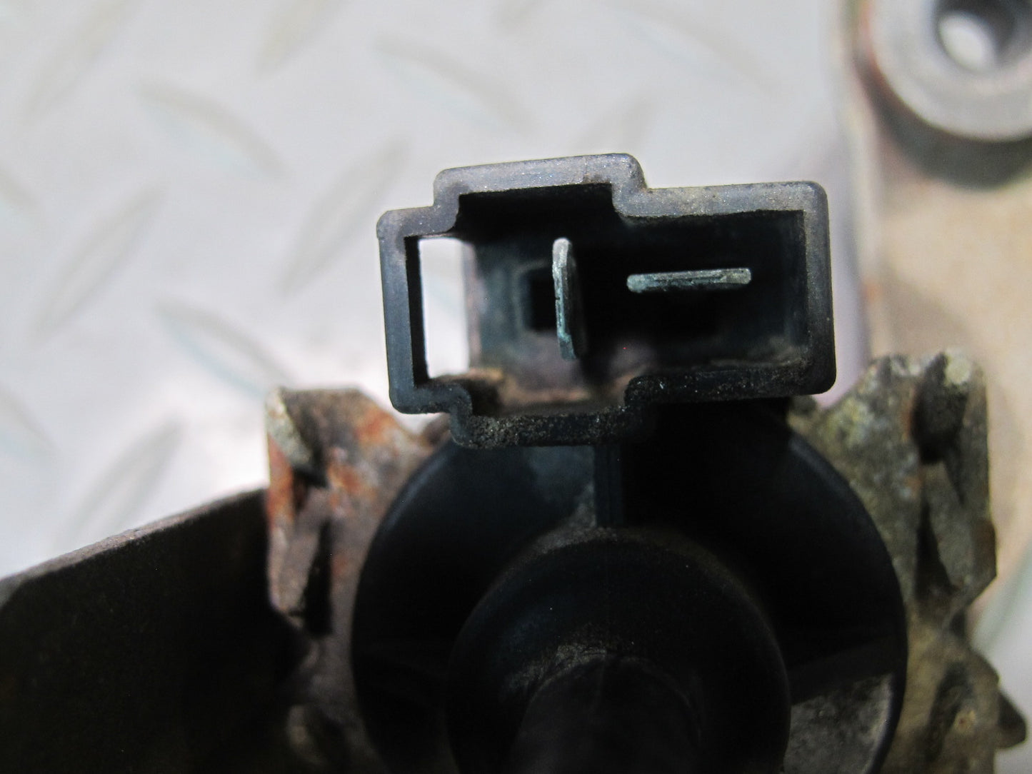 85-89 Toyota MR2 AW15 4AGELC NA Vacuum Switching Solenoid 084600-5551 OEM