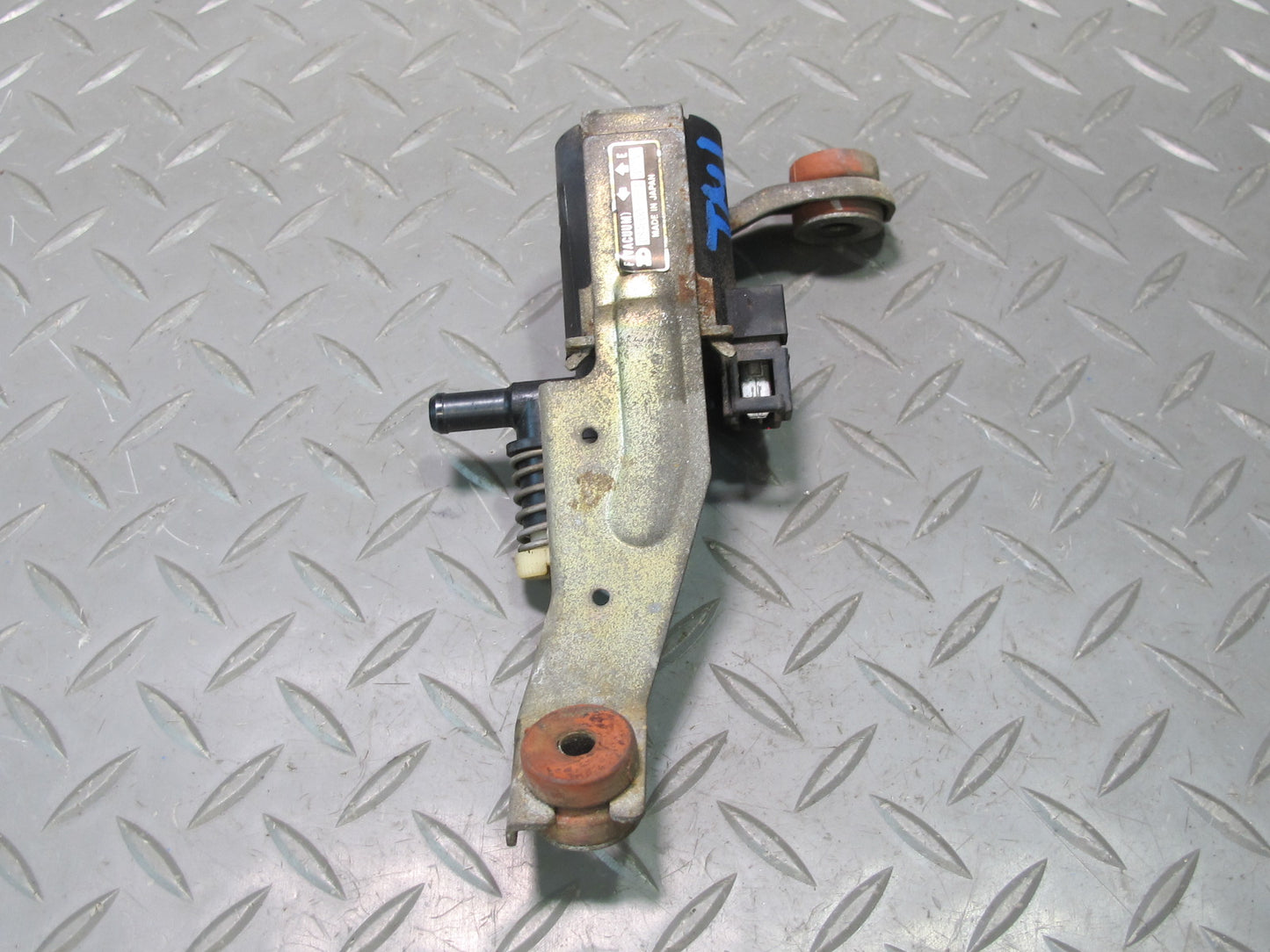 85-89 Toyota MR2 AW15 4AGELC NA Vacuum Switching Solenoid 084600-5551 OEM