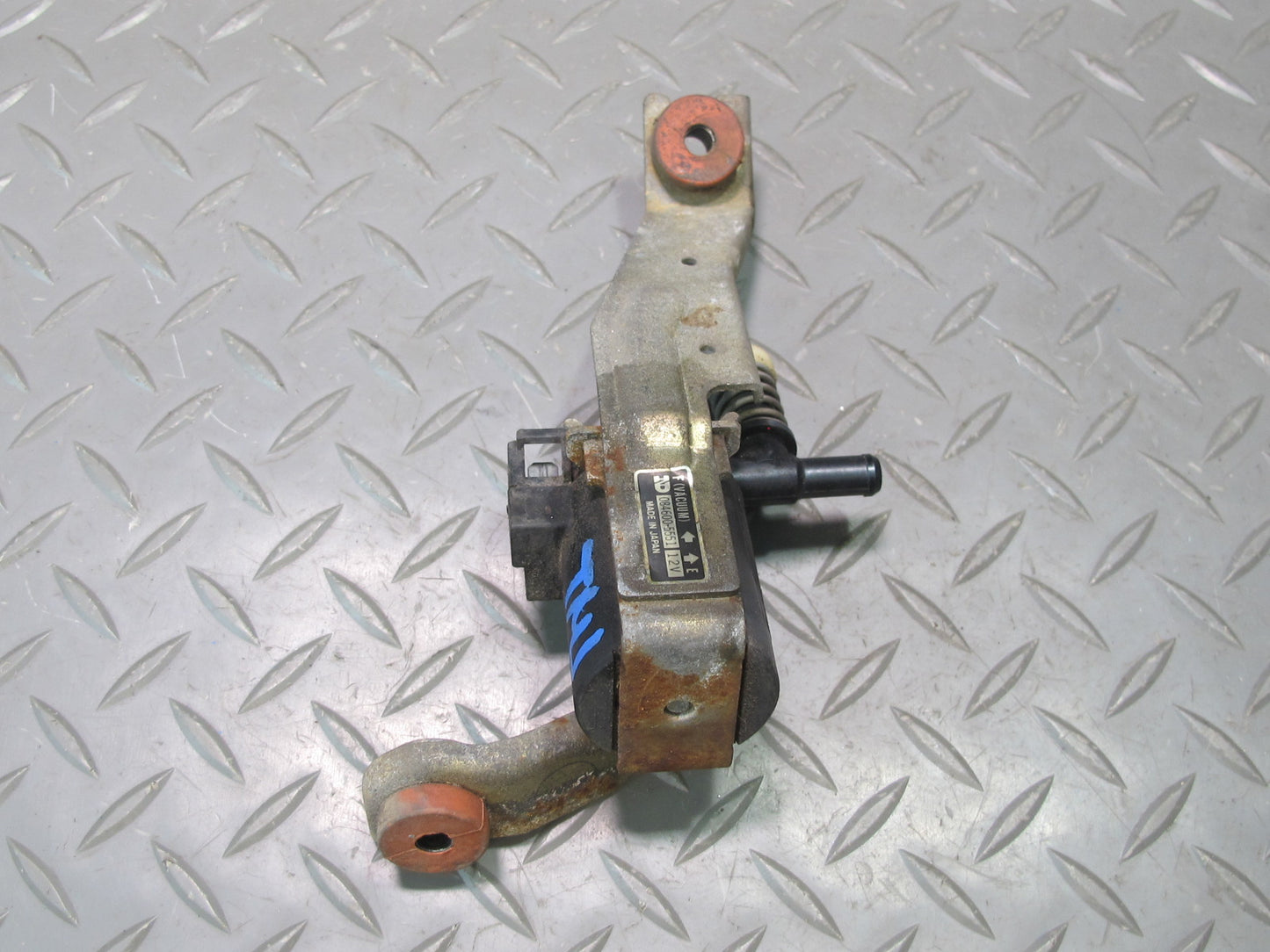 85-89 Toyota MR2 AW15 4AGELC NA Vacuum Switching Solenoid 084600-5551 OEM