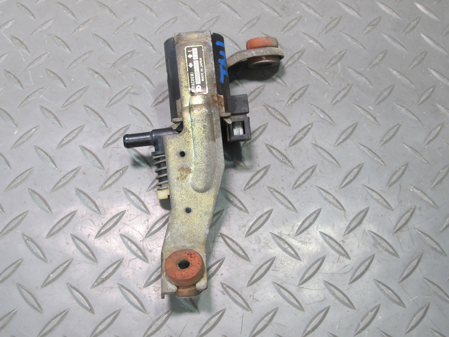 85-89 Toyota MR2 AW15 4AGELC NA Vacuum Switching Solenoid 084600-5551 OEM