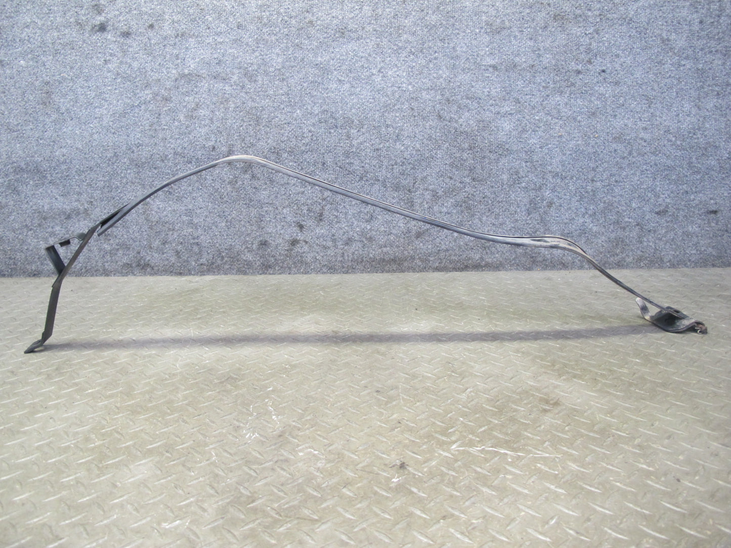 1998-2007 Lexus UZJ100L LX470 Fuel Tank Mount Straps Set of 2