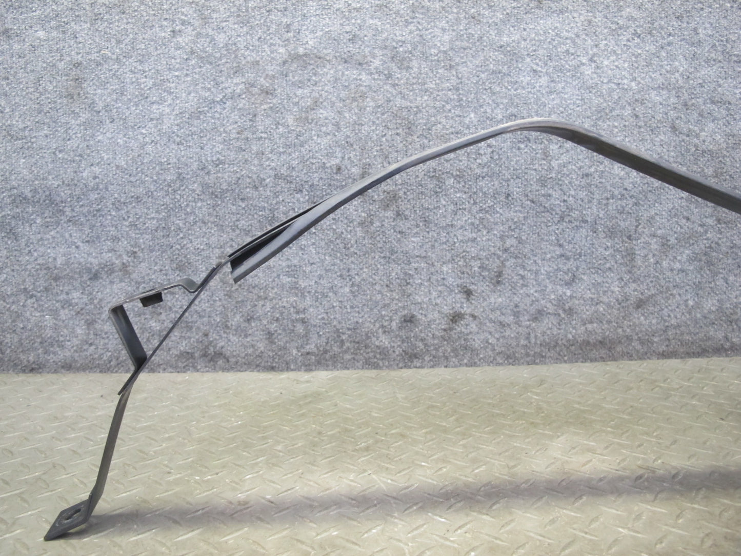 1998-2007 Lexus UZJ100L LX470 Fuel Tank Mount Straps Set of 2