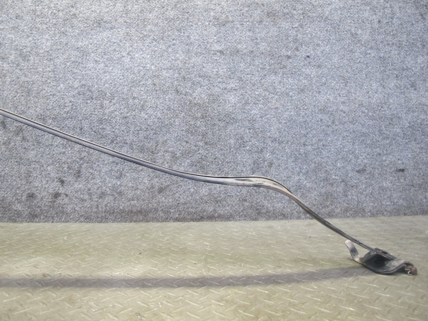 1998-2007 Lexus UZJ100L LX470 Fuel Tank Mount Straps Set of 2