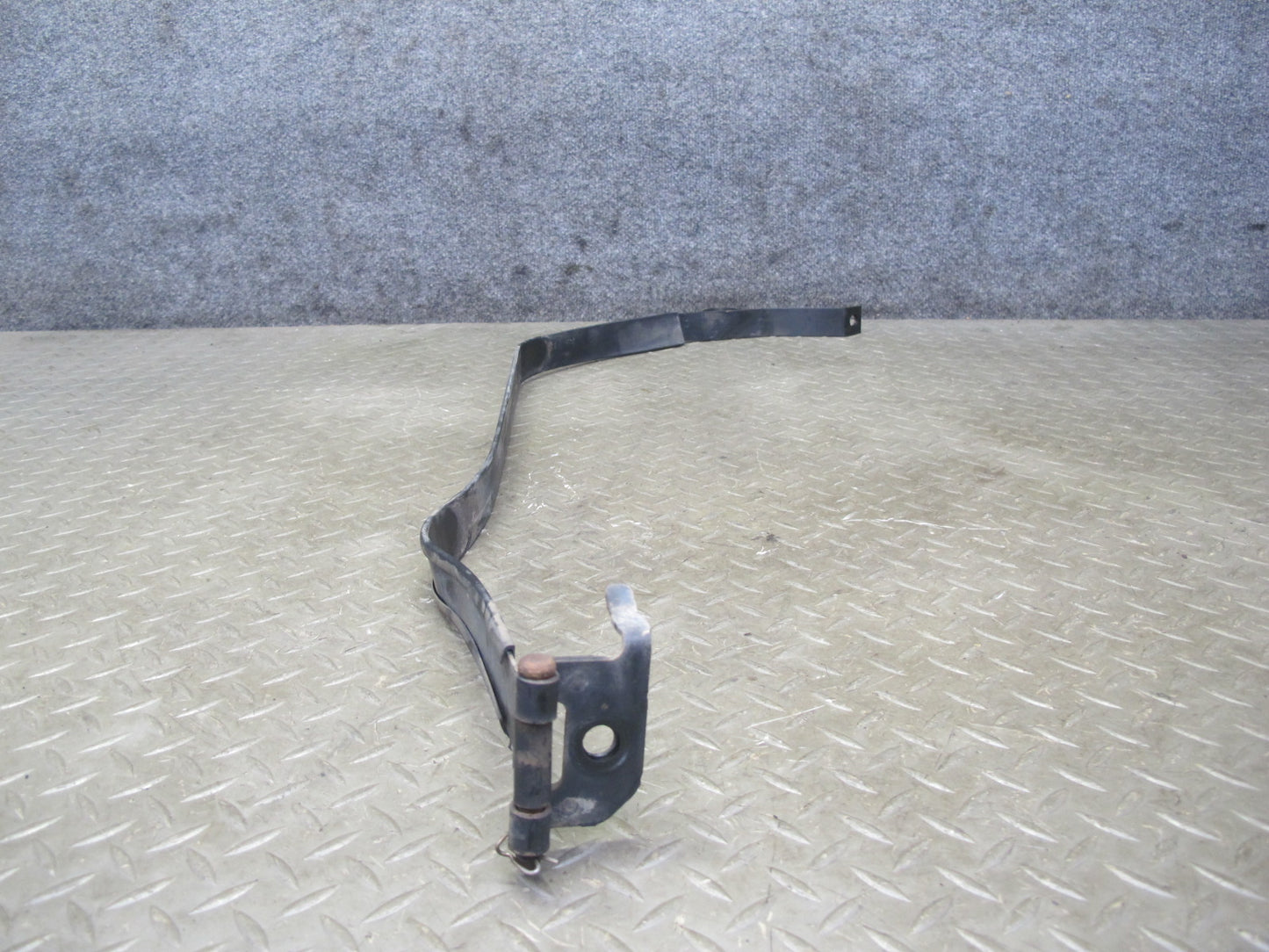 1998-2007 Lexus UZJ100L LX470 Fuel Tank Mount Straps Set of 2