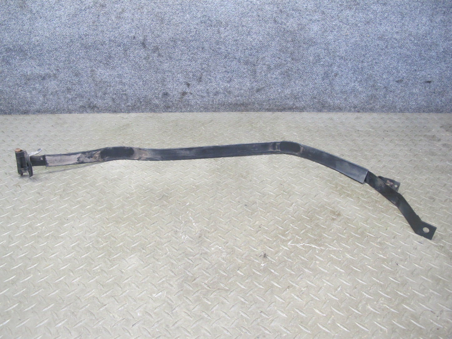 1998-2007 Lexus UZJ100L LX470 Fuel Tank Mount Straps Set of 2