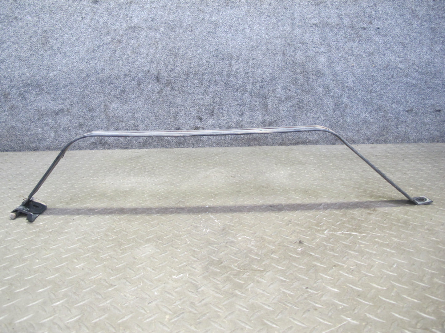 1998-2007 Lexus UZJ100L LX470 Fuel Tank Mount Straps Set of 2