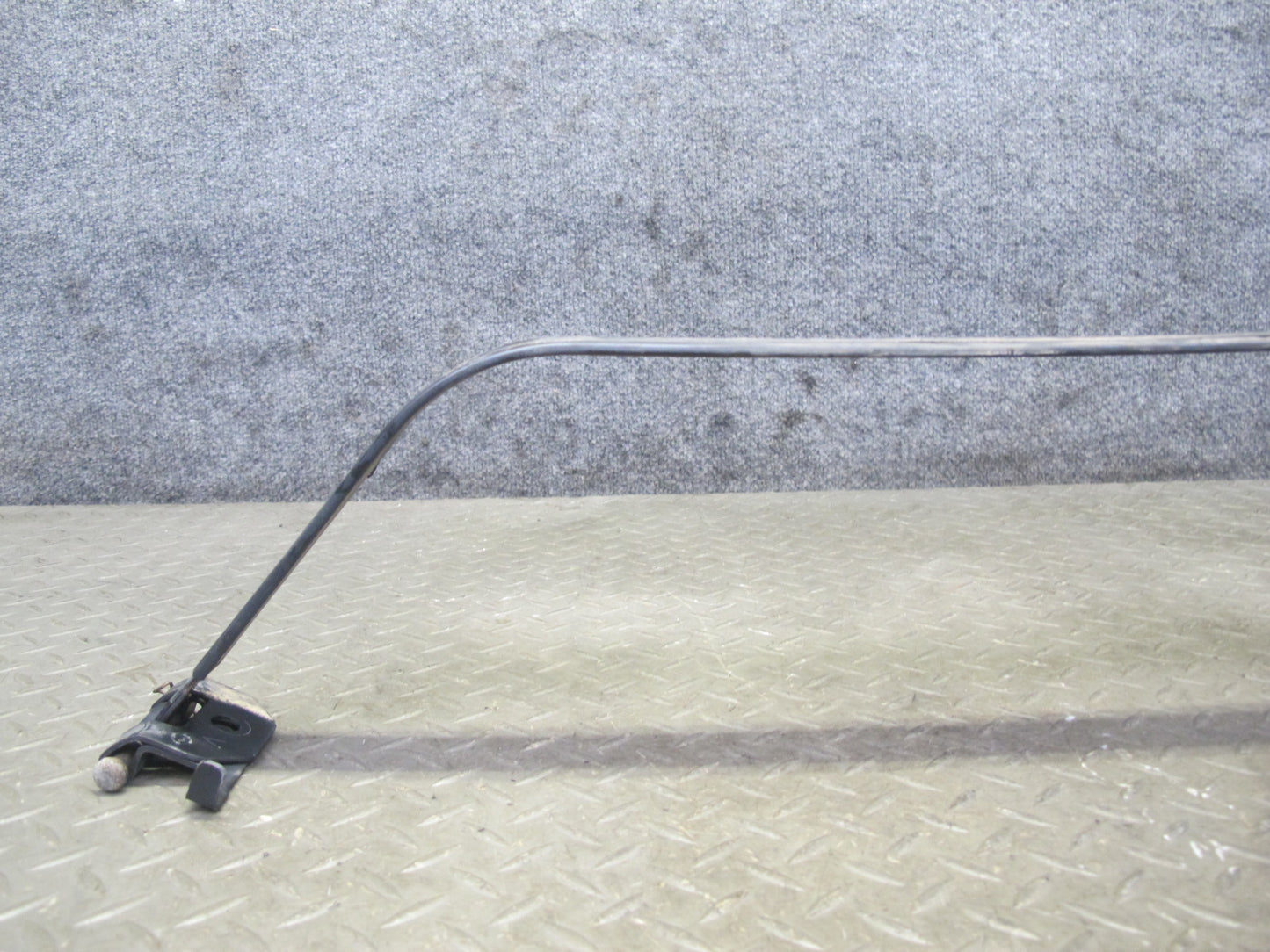 1998-2007 Lexus UZJ100L LX470 Fuel Tank Mount Straps Set of 2