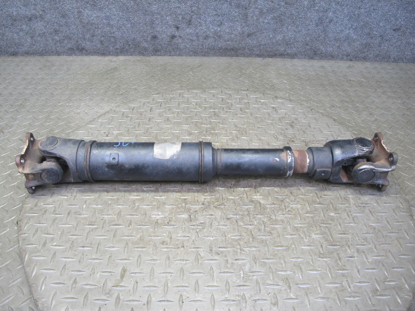 2003-2007 Lexus UZJ100L LX470 AWD Rear Driveshaft Drive Shaft