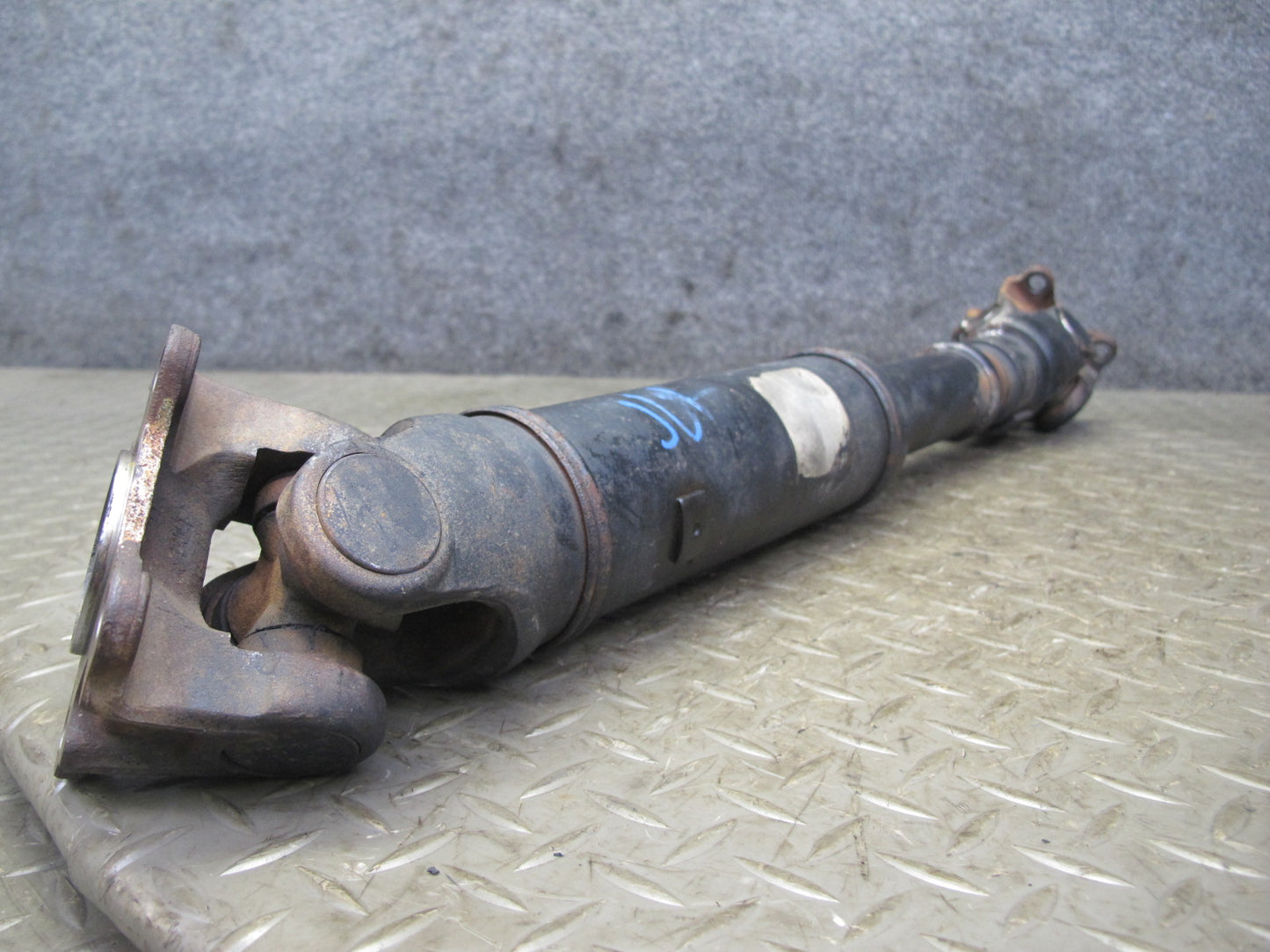 2003-2007 Lexus UZJ100L LX470 AWD Rear Driveshaft Drive Shaft