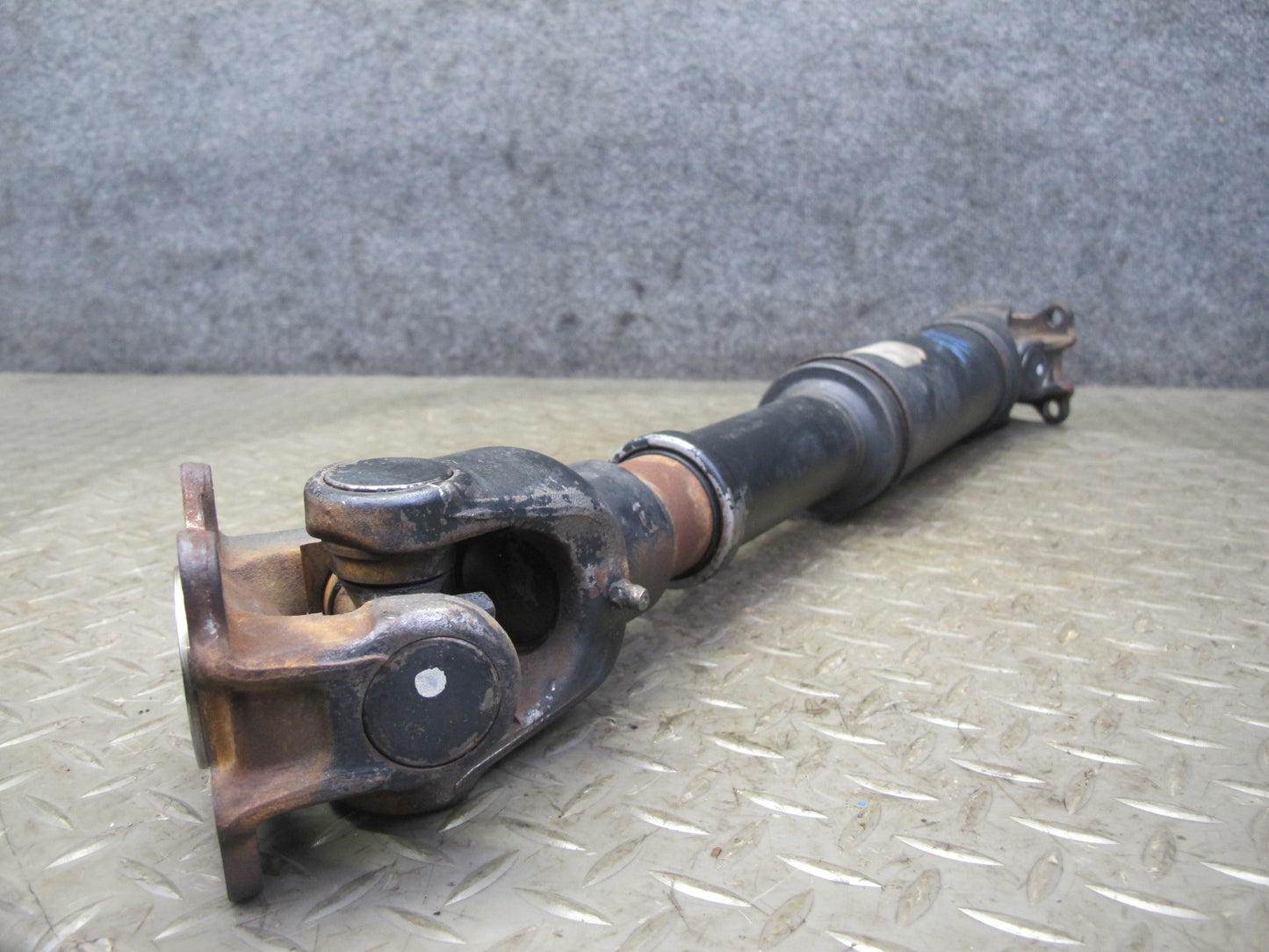 2003-2007 Lexus UZJ100L LX470 AWD Rear Driveshaft Drive Shaft