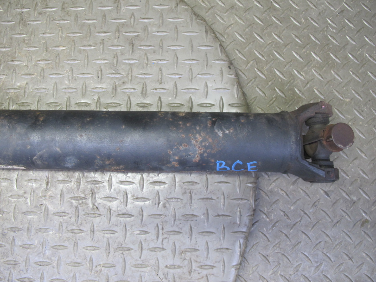 2007-2014 Cadillac Escalade AWD Front Drive Shaft Driveshaft 22845693